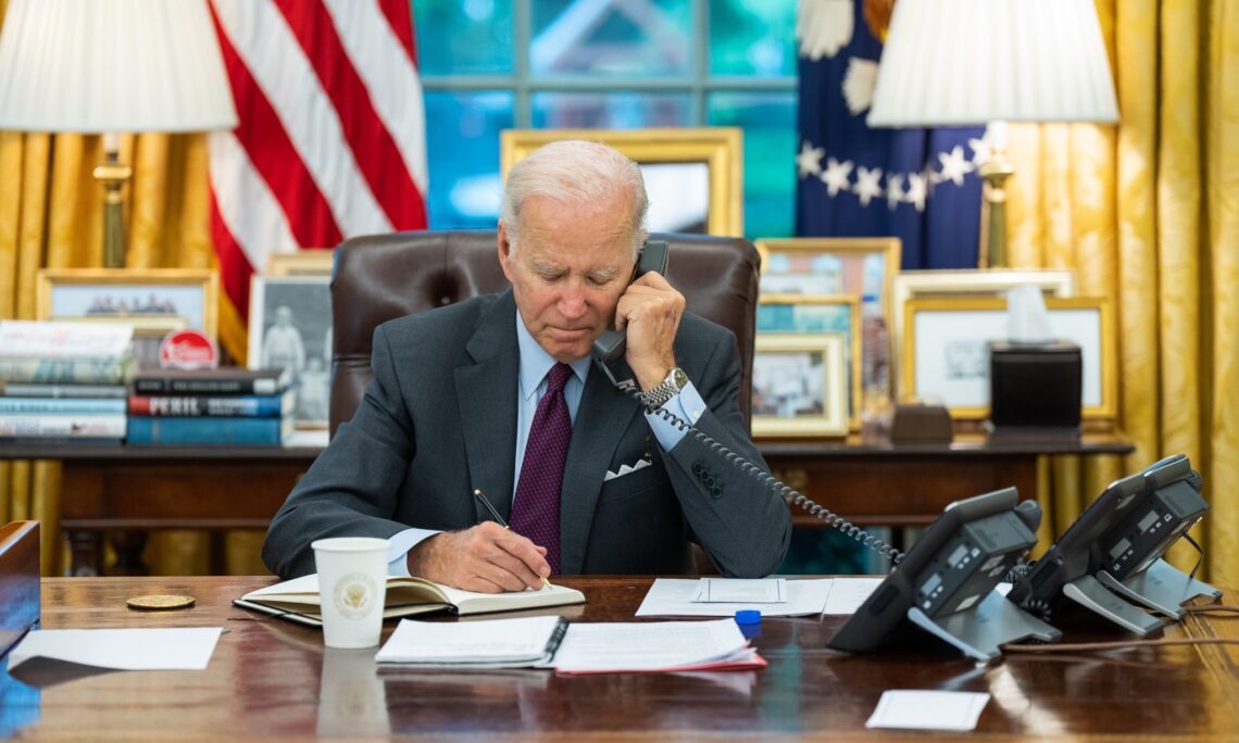 Società texane organizzano robocall per conto di Biden prima delle primarie del New Hampshire Società texane organizzano robocall per conto di Biden prima delle primarie del New Hampshire