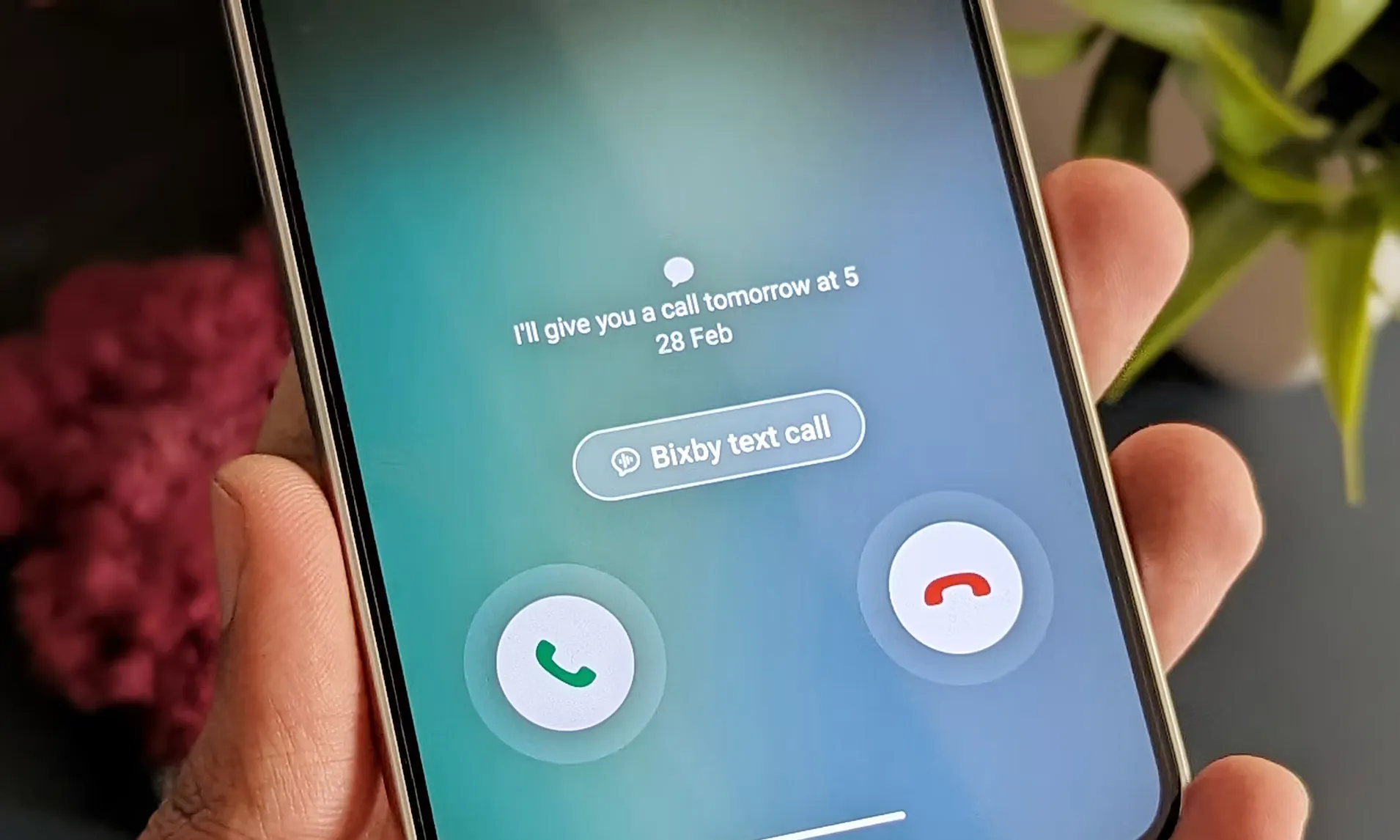 Samsung rende più facile rispondere alle chiamate con l'aggiornamento One UI 6.1.1 per il Galaxy S24 Samsung rende più facile rispondere alle chiamate con l'aggiornamento One UI 6.1.1 per il Galaxy S24