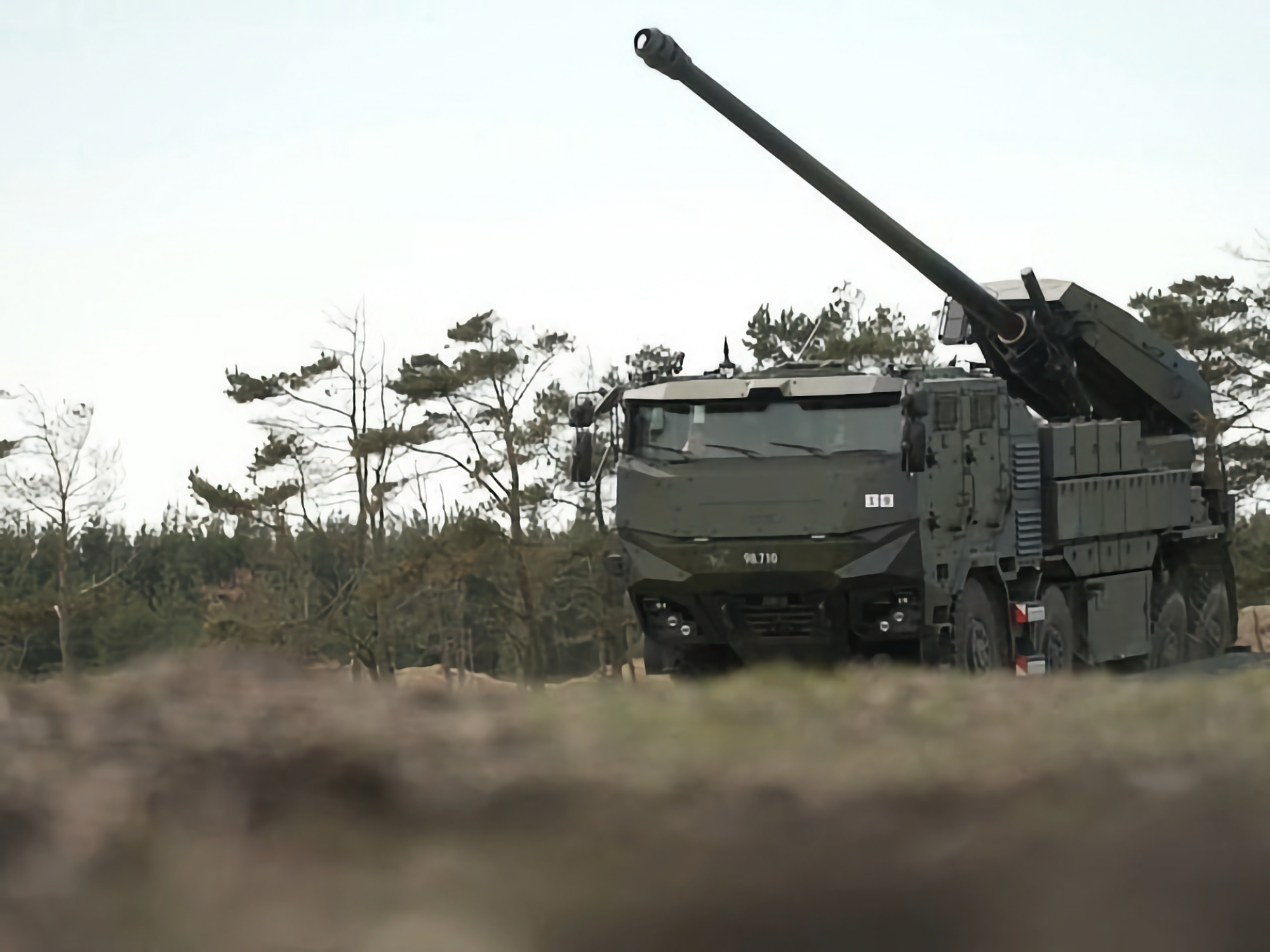 Le forze armate ucraine utilizzano già unità di artiglieria semovente CAESAR basate su telai Tatra 8x8 Le forze armate ucraine utilizzano già unità di artiglieria semovente CAESAR basate su telai Tatra 8x8