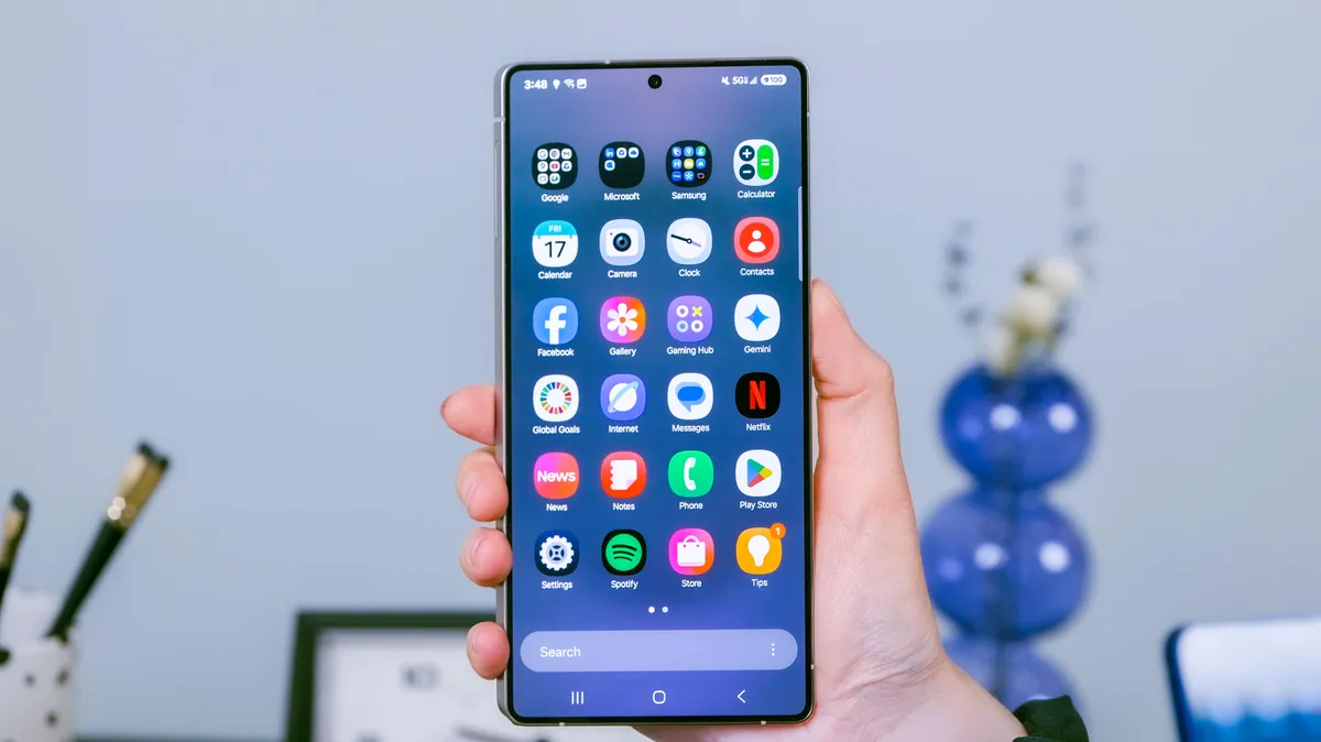 Samsung Galaxy S25 Ultra: un'ammiraglia con caratteristiche rivoluzionarie Recensione del Samsung Galaxy S25 Ultra: una rivoluzione nel mondo degli smartphone