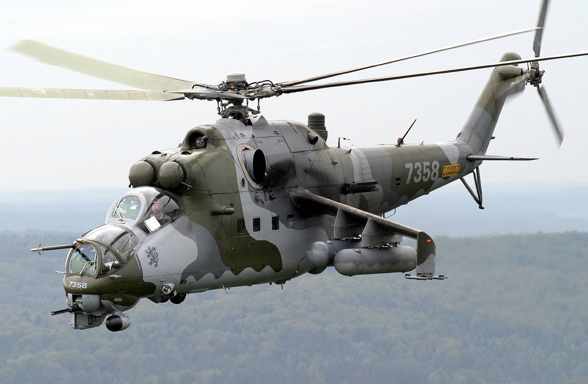 La Repubblica Ceca trasferisce all'Ucraina un nuovo lotto di elicotteri Mi-24 La Repubblica Ceca trasferisce all'Ucraina un nuovo lotto di elicotteri Mi-24