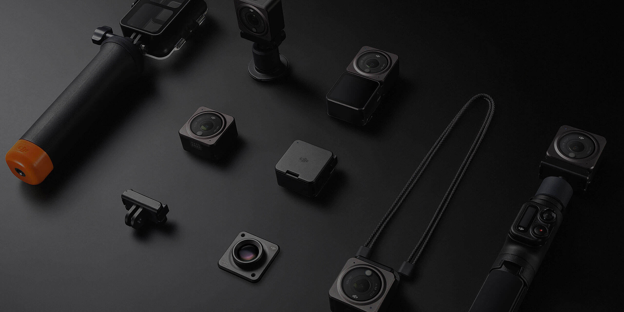 DJI Action 2: minuscola action camera modulare con supporti magnetici e display OLED per 400 dollari DJI Action 2: minuscola action camera modulare con supporti magnetici e display OLED per 400 dollari