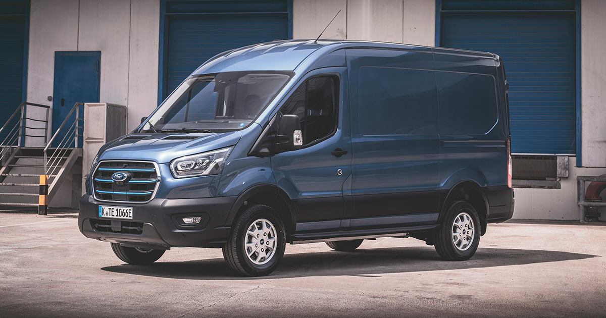 Notizie elettrizzanti: Il più recente E-Transit di Ford definisce nuovi standard di sostenibilità Ford va avanti: Svelato l'E-Transit per un futuro più verde