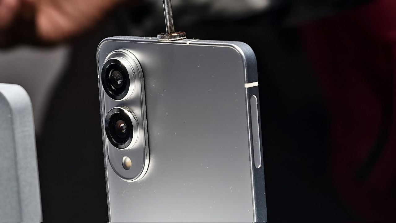 Samsung Galaxy S25 Edge trapela: Specifiche tecniche, caratteristiche e potenziale data di uscita Samsung Galaxy S25 Edge: cosa aspettarsi dalle innovazioni AI all'avanguardia del prossimo flagship