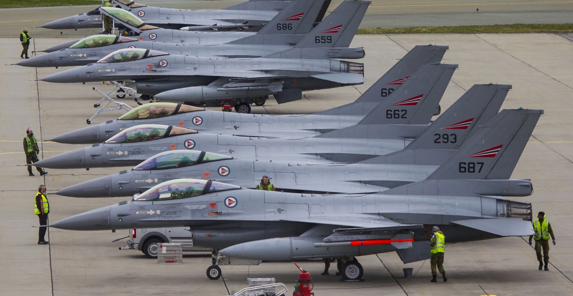L'Ucraina potrebbe ricevere i caccia F-16 Fighting Falcon olandesi tra 6-8 mesi L'Ucraina potrebbe ricevere i caccia F-16 Fighting Falcon olandesi tra 6-8 mesi