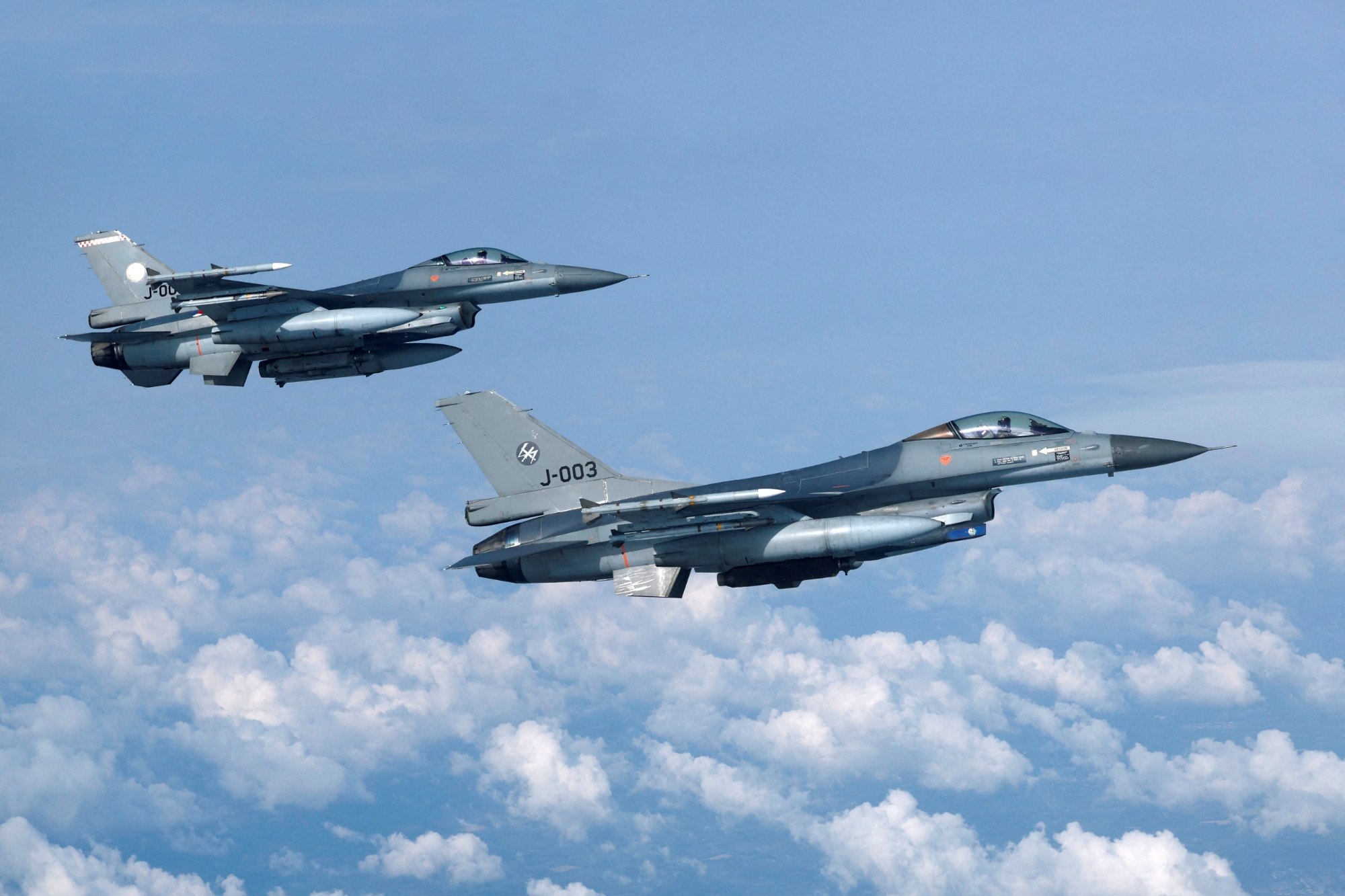I Paesi Bassi intendono trasferire i caccia F-16 Fighting Falcon all'Ucraina in autunno I Paesi Bassi intendono trasferire i caccia F-16 Fighting Falcon all'Ucraina in autunno