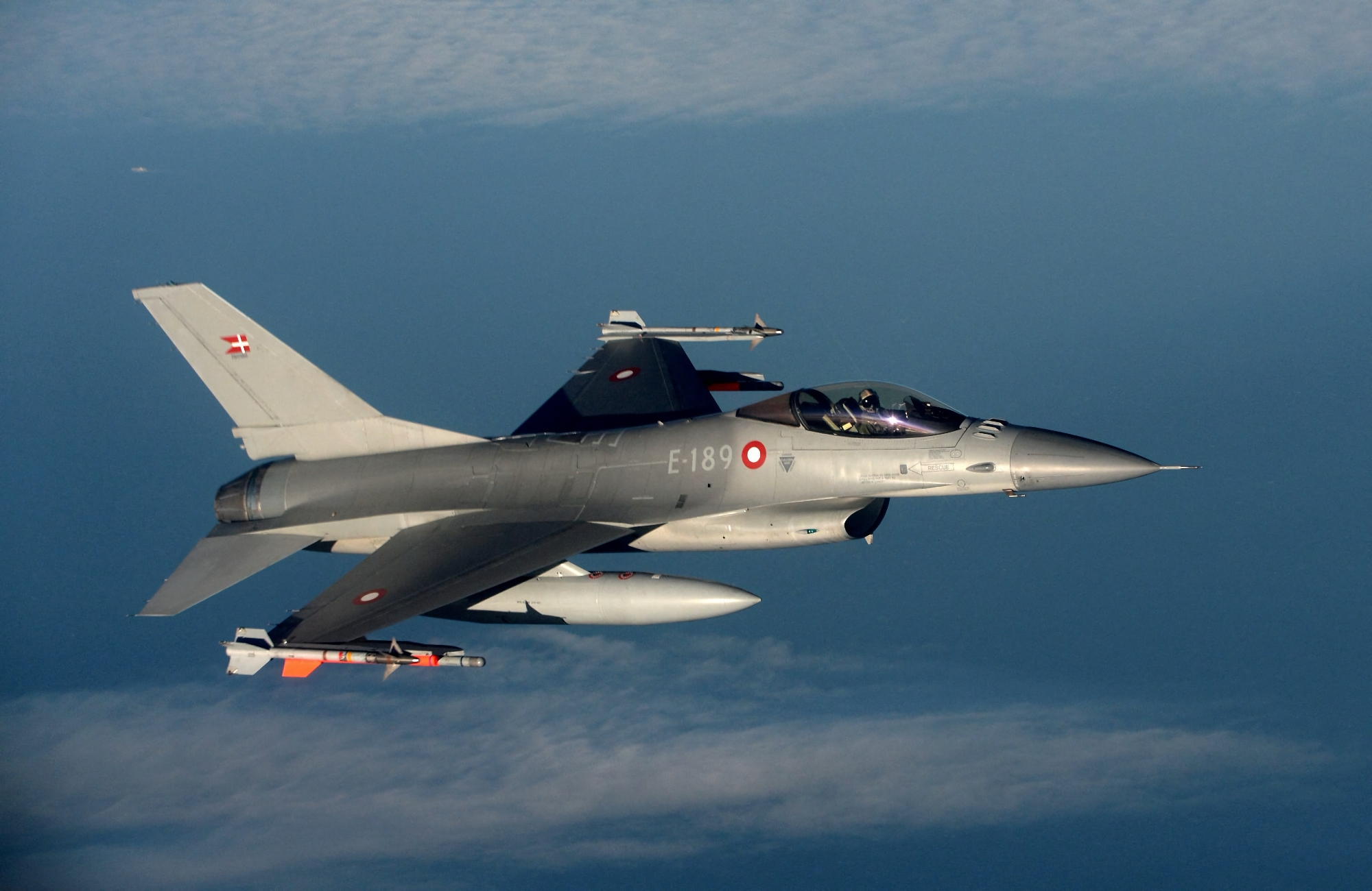 La Danimarca trasferirà all'Ucraina un nuovo lotto di caccia F-16 entro la fine del 2024 La Danimarca trasferirà all'Ucraina un nuovo lotto di caccia F-16 entro la fine del 2024
