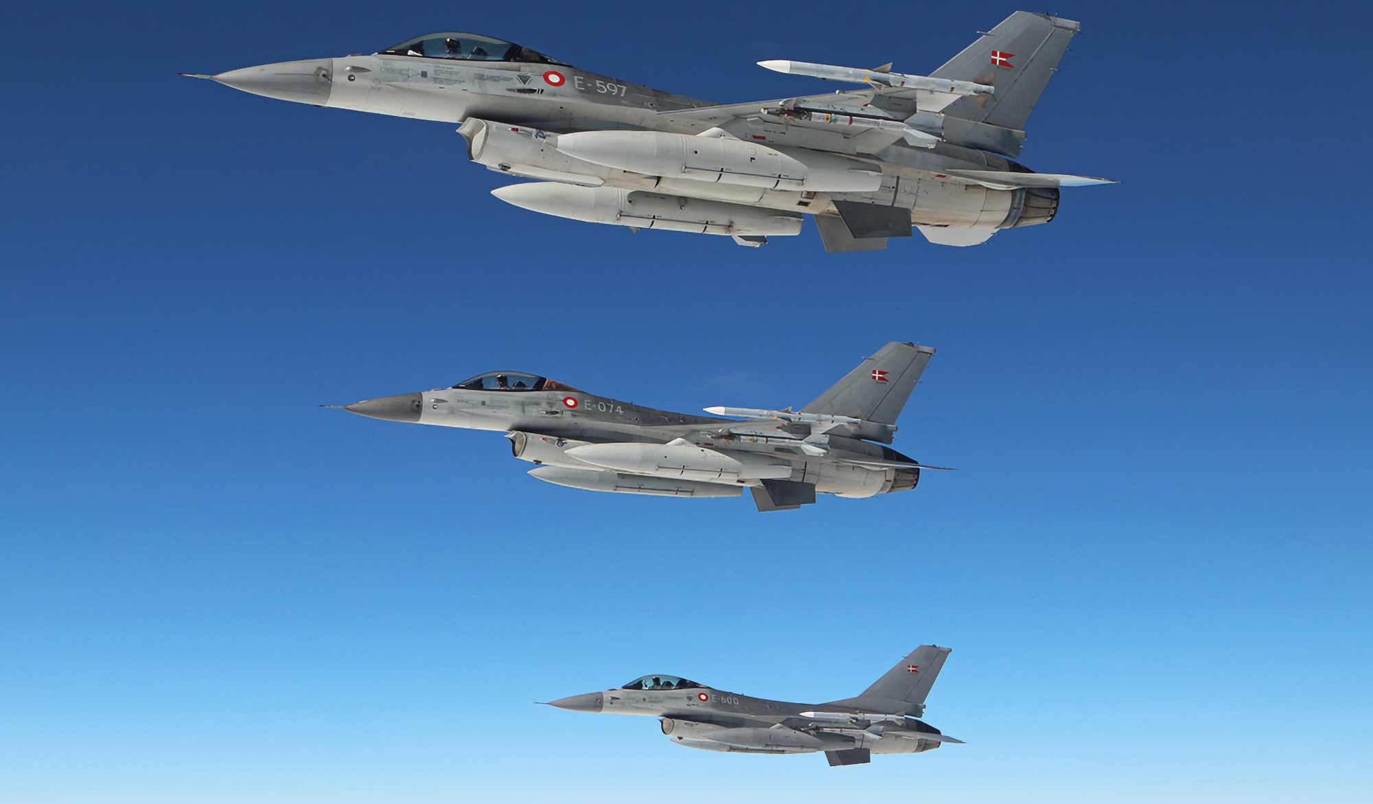 La Danimarca consegnerà all'Ucraina il primo lotto di caccia F-16 Fighting Falcon entro un mese La Danimarca consegnerà all'Ucraina il primo lotto di caccia F-16 Fighting Falcon entro un mese