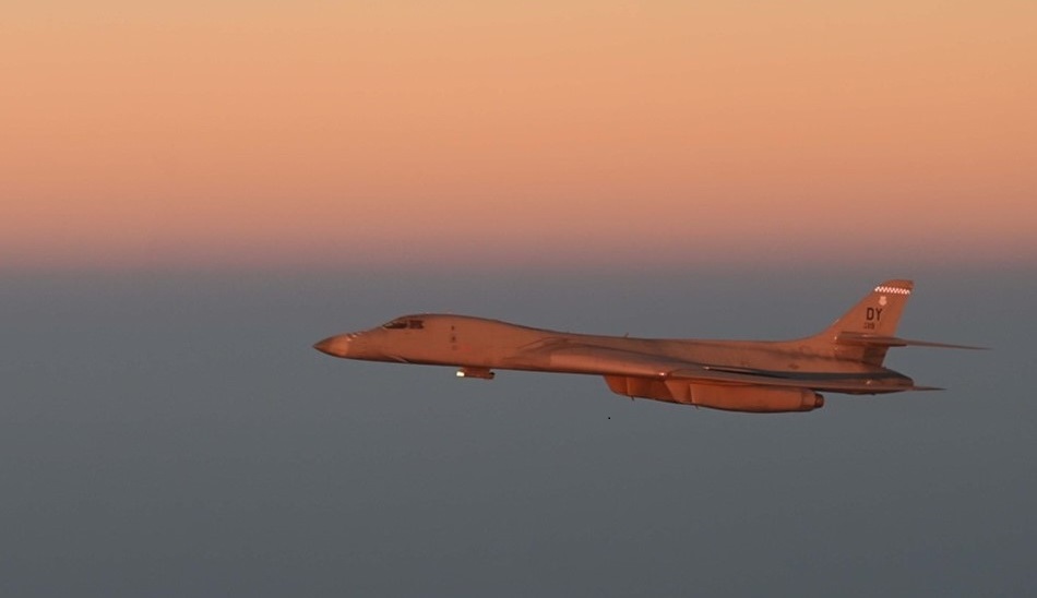 Gli Stati Uniti hanno inviato in Medio Oriente i bombardieri strategici B-1B Lancer e il sottomarino nucleare classe Ohio. Gli Stati Uniti hanno inviato in Medio Oriente i bombardieri strategici B-1B Lancer e il sottomarino nucleare classe Ohio.