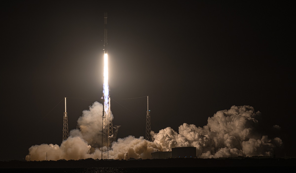 1 booster - 16 lanci: SpaceX stabilisce il record di riutilizzo dei primi stadi del razzo Falcon 9 1 booster - 16 lanci: SpaceX stabilisce il record di riutilizzo dei primi stadi del razzo Falcon 9