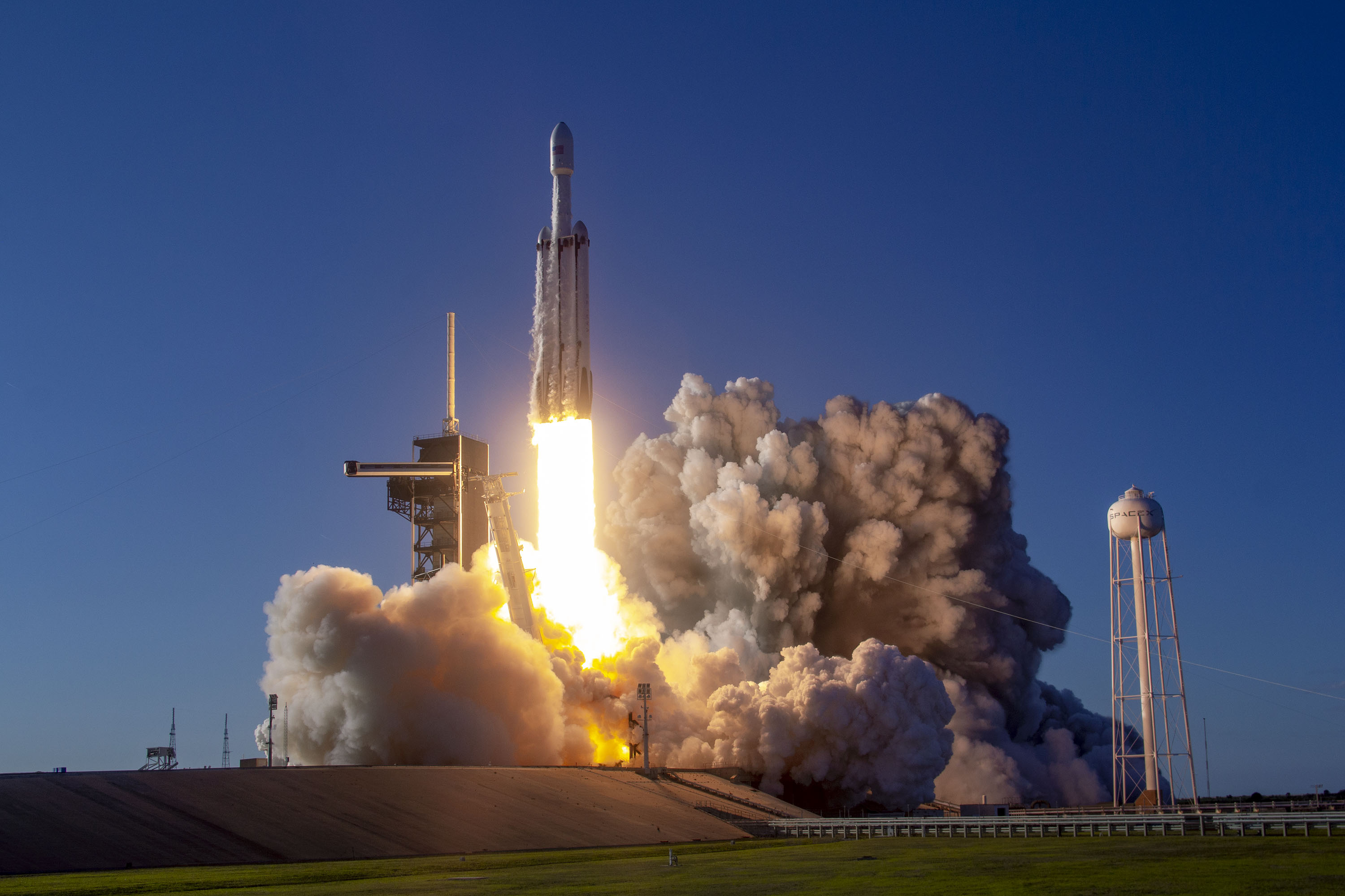 SpaceX completa la missione segreta USSF-67 per la U.S. Space Force - Falcon Heavy mette in orbita un satellite militare SpaceX completa la missione segreta USSF-67 per la U.S. Space Force - Falcon Heavy mette in orbita un satellite militare