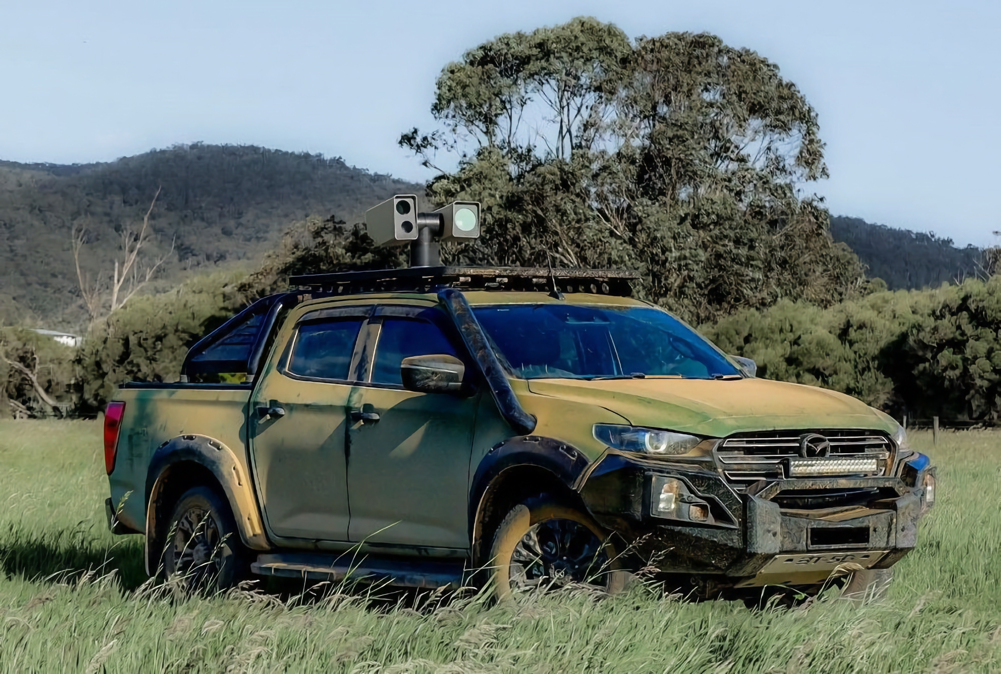 Contratto da 4,9 milioni di dollari: l'Australia acquista i sistemi laser Fractl:2 da AIM Defence, in grado di bruciare l'acciaio e distruggere i droni Contratto da 4,9 milioni di dollari: l'Australia acquista i sistemi laser Fractl:2 da AIM Defence, in grado di bruciare l'acciaio e distruggere i droni