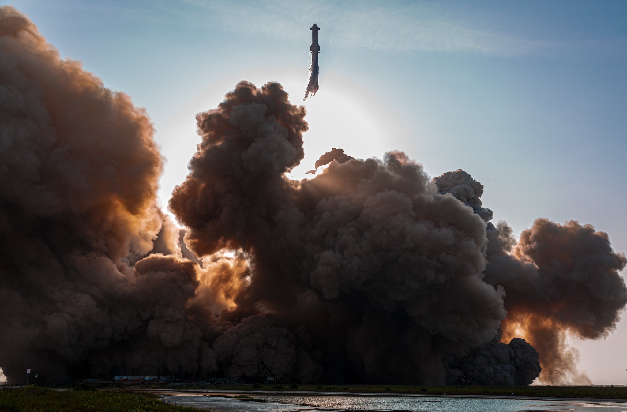 SpaceX potrebbe rilanciare la Starship entro la fine di giugno SpaceX potrebbe rilanciare la Starship entro la fine di giugno