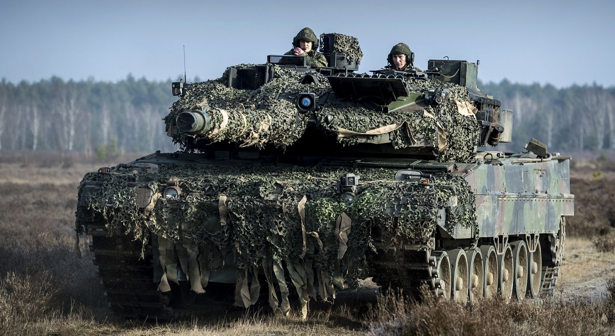 Le forze armate ucraine mostrano per la prima volta un filmato del carro armato tedesco Leopard 2A6 in azione al fronte Le forze armate ucraine mostrano per la prima volta un filmato del carro armato tedesco Leopard 2A6 in azione al fronte