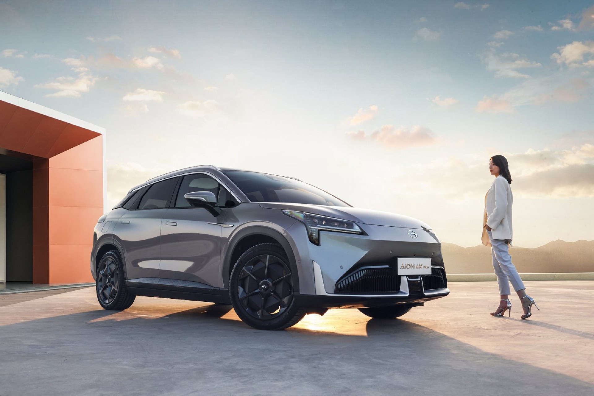 GAC ha introdotto il crossover elettrico Aion LX Plus con una riserva di carica di 1000 km e un'accelerazione a "centinaia" in 2,9 secondi GAC ha introdotto il crossover elettrico Aion LX Plus con una riserva di carica di 1000 km e un'accelerazione a "centinaia" in 2,9 secondi