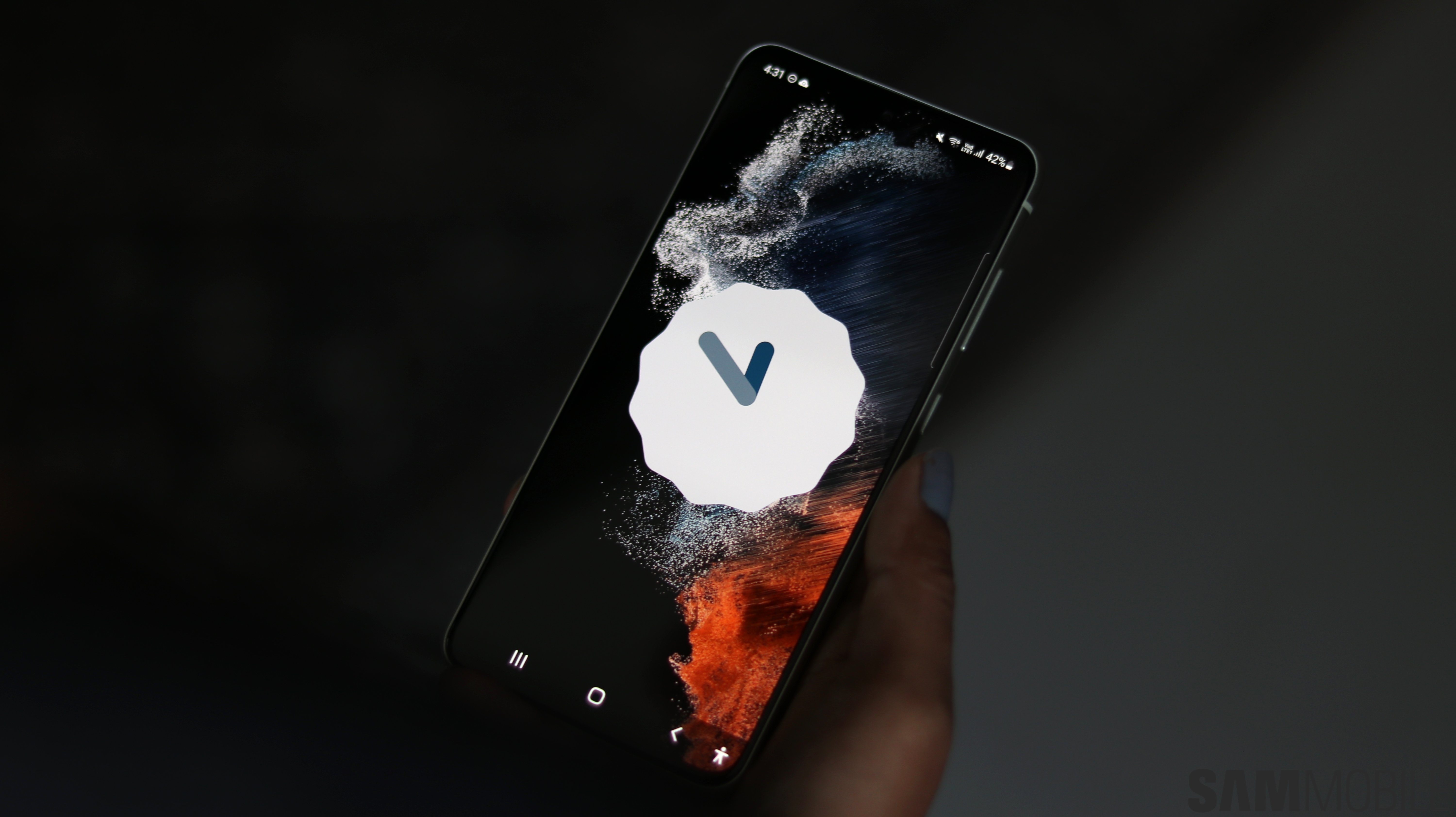 Le versioni fan di Samsung Galaxy S20 e Galaxy S21 ricevono l'aggiornamento di sicurezza di giugno che risolve 64 vulnerabilità