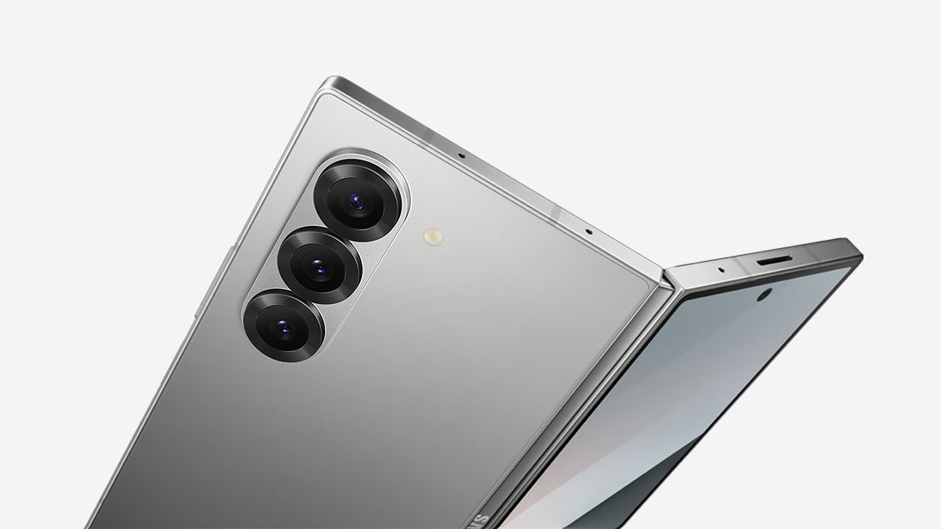 Un portavoce di Samsung ha dichiarato che l'azienda sta sviluppando dispositivi con doppio schermo pieghevole e arrotolabile. Un portavoce di Samsung ha dichiarato che l'azienda sta sviluppando dispositivi con doppio schermo pieghevole e arrotolabile.