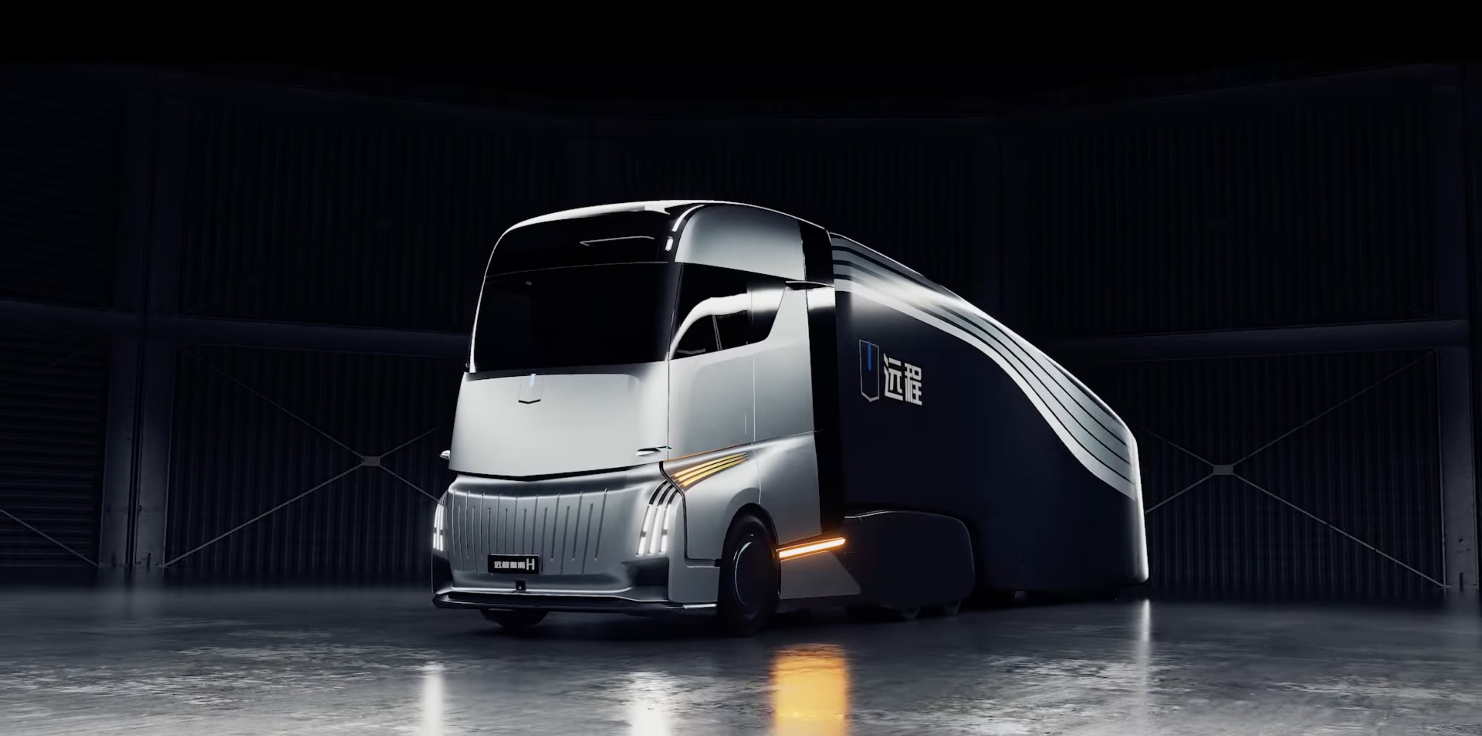 Lavatrice, fornello elettrico, doccia e cucina: in rete è apparso un video che mostra le caratteristiche di un concorrente di Tesla Semi Lavatrice, fornello elettrico, doccia e cucina: in rete è apparso un video che mostra le caratteristiche di un concorrente di Tesla Semi