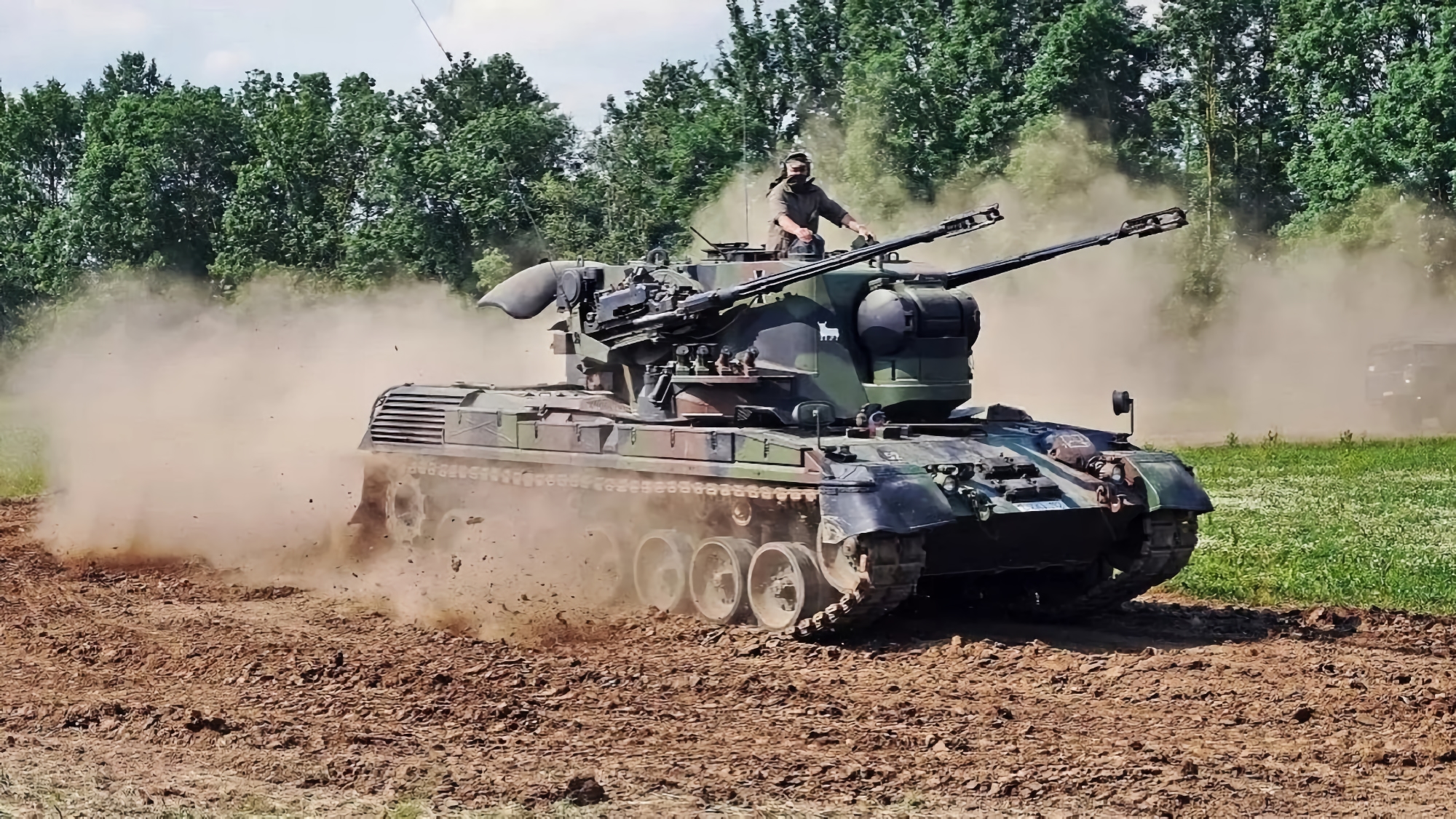 Media: l'esercito ucraino sta già imparando a usare i cannoni antiaerei semoventi tedeschi Gepard Media: l'esercito ucraino sta già imparando a usare i cannoni antiaerei semoventi tedeschi Gepard