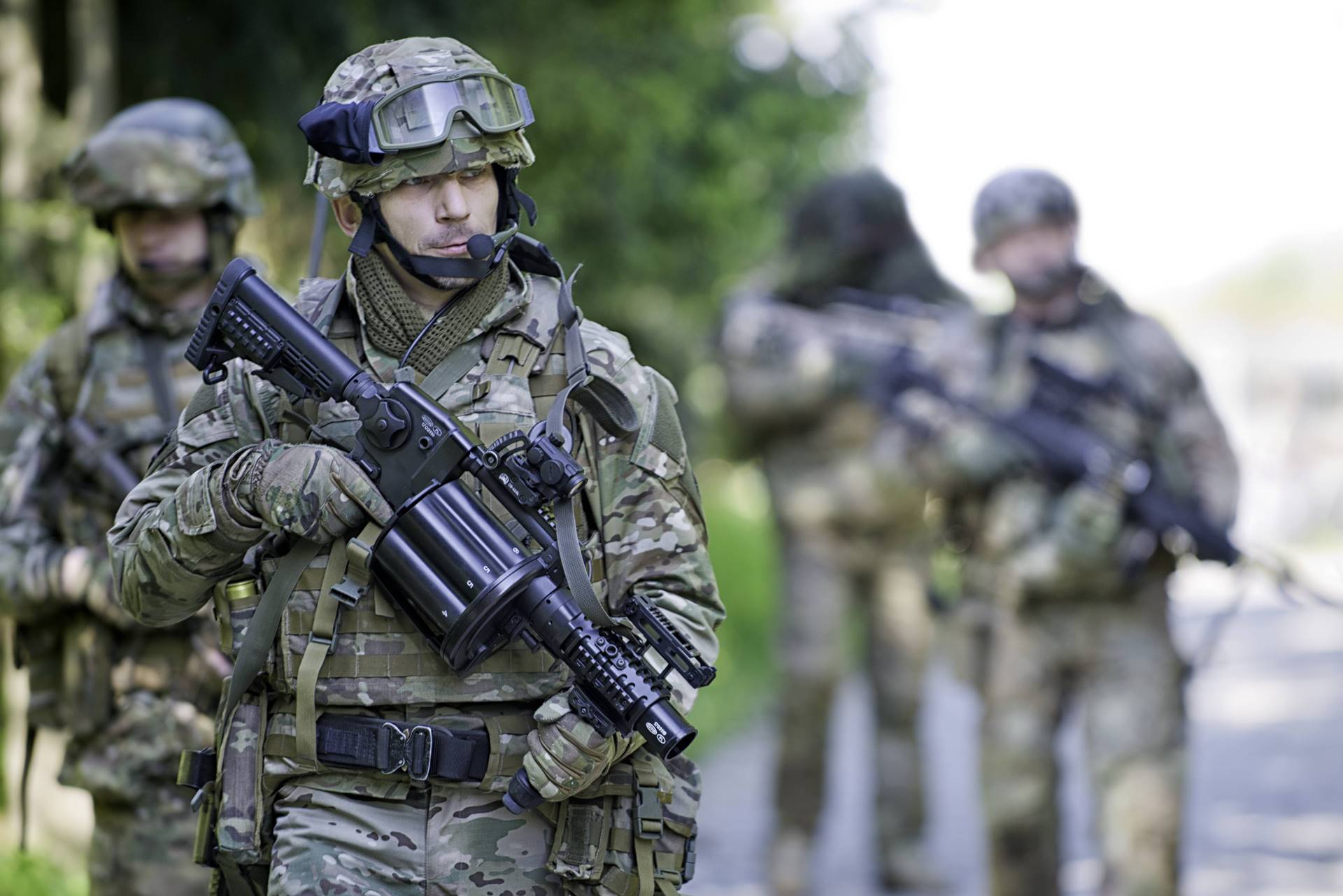 Le forze armate dell'Ucraina utilizzano lanciagranate polacchi RGP-40 di calibro 40 × 46 mm nella parte anteriore Le forze armate dell'Ucraina utilizzano lanciagranate polacchi RGP-40 di calibro 40 × 46 mm nella parte anteriore