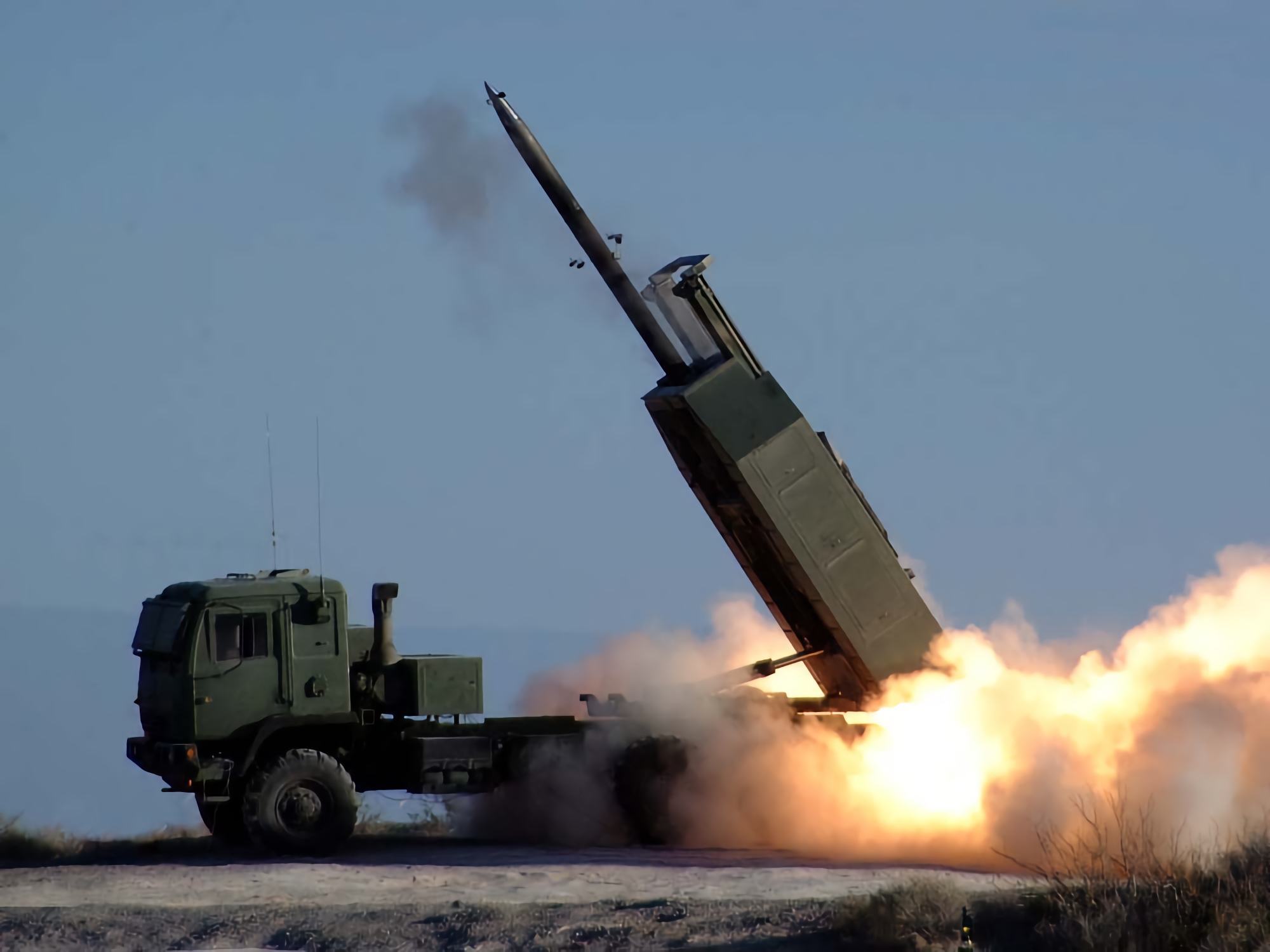 WSJ: gli Stati Uniti approvano le consegne di lanciarazzi multipli a lungo raggio MLRS e HIMARS in Ucraina WSJ: gli Stati Uniti approvano le consegne di lanciarazzi multipli a lungo raggio MLRS e HIMARS in Ucraina