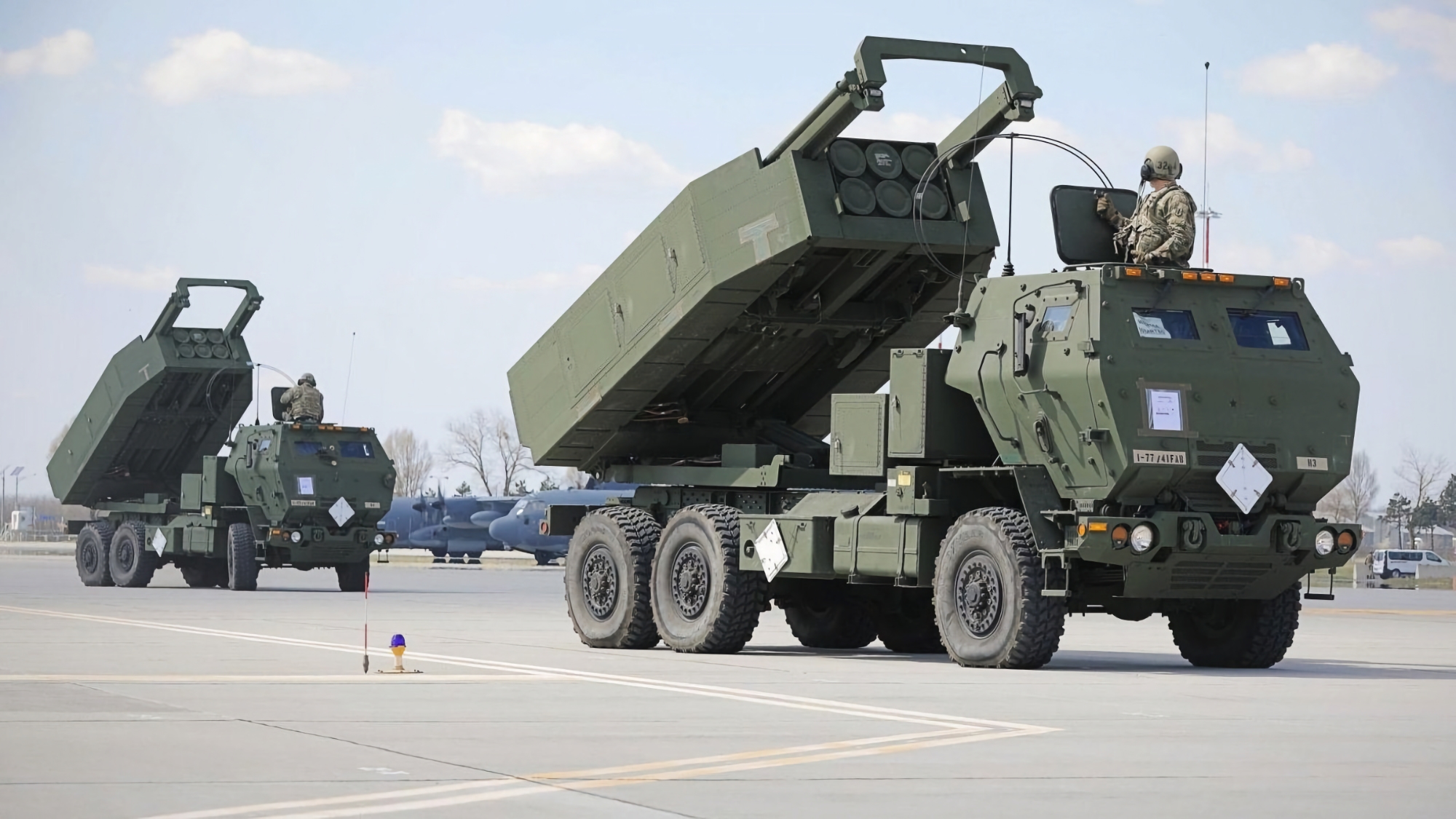 Gli Stati Uniti acquistano da Lockheed Martin lanciatori multipli HIMARS per un valore di quasi 900 milioni di dollari Gli Stati Uniti acquistano da Lockheed Martin lanciatori multipli HIMARS per un valore di quasi 900 milioni di dollari