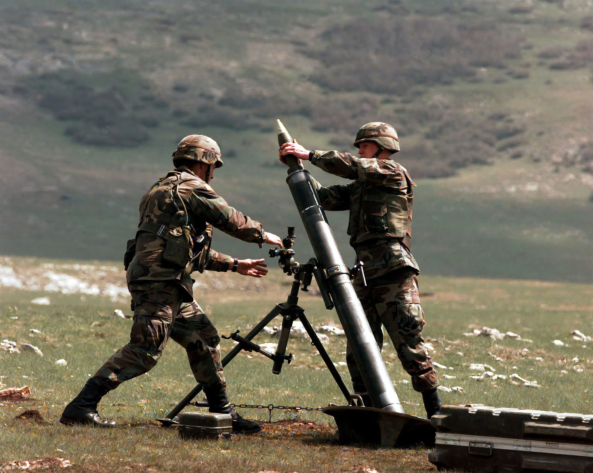 Soldati ucraini usano mortai iraniani HM-16: raccontiamo di cosa si tratta e come sono finiti nelle Forze armate ucraine Soldati ucraini usano mortai iraniani HM-16: raccontiamo di cosa si tratta e come sono finiti nelle Forze armate ucraine