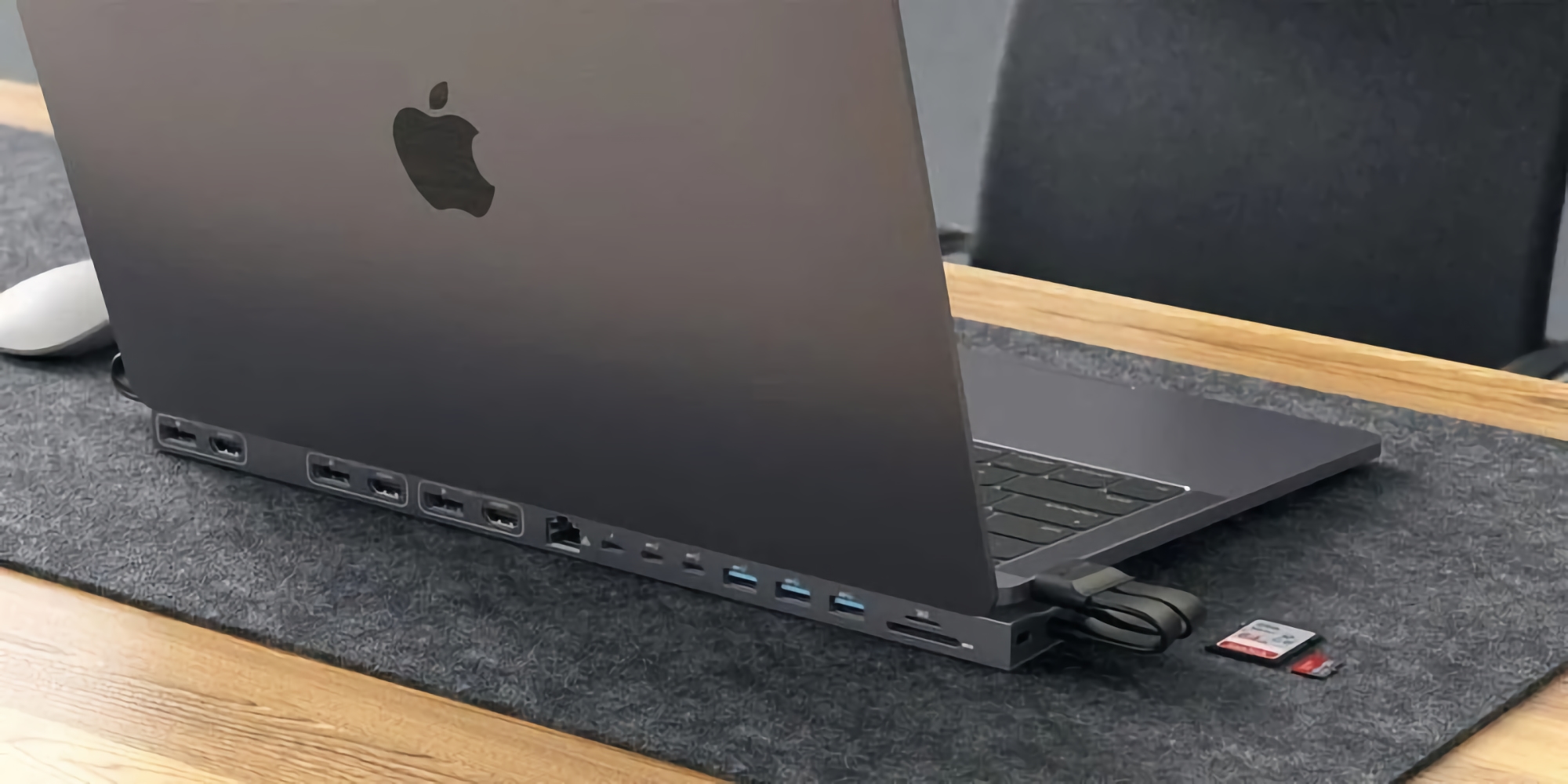 HyperDrive Triple 4K Display Dock: hub USB per MacBook Pro con più porte e supporto per tre monitor 4K HyperDrive Triple 4K Display Dock: hub USB per MacBook Pro con più porte e supporto per tre monitor 4K
