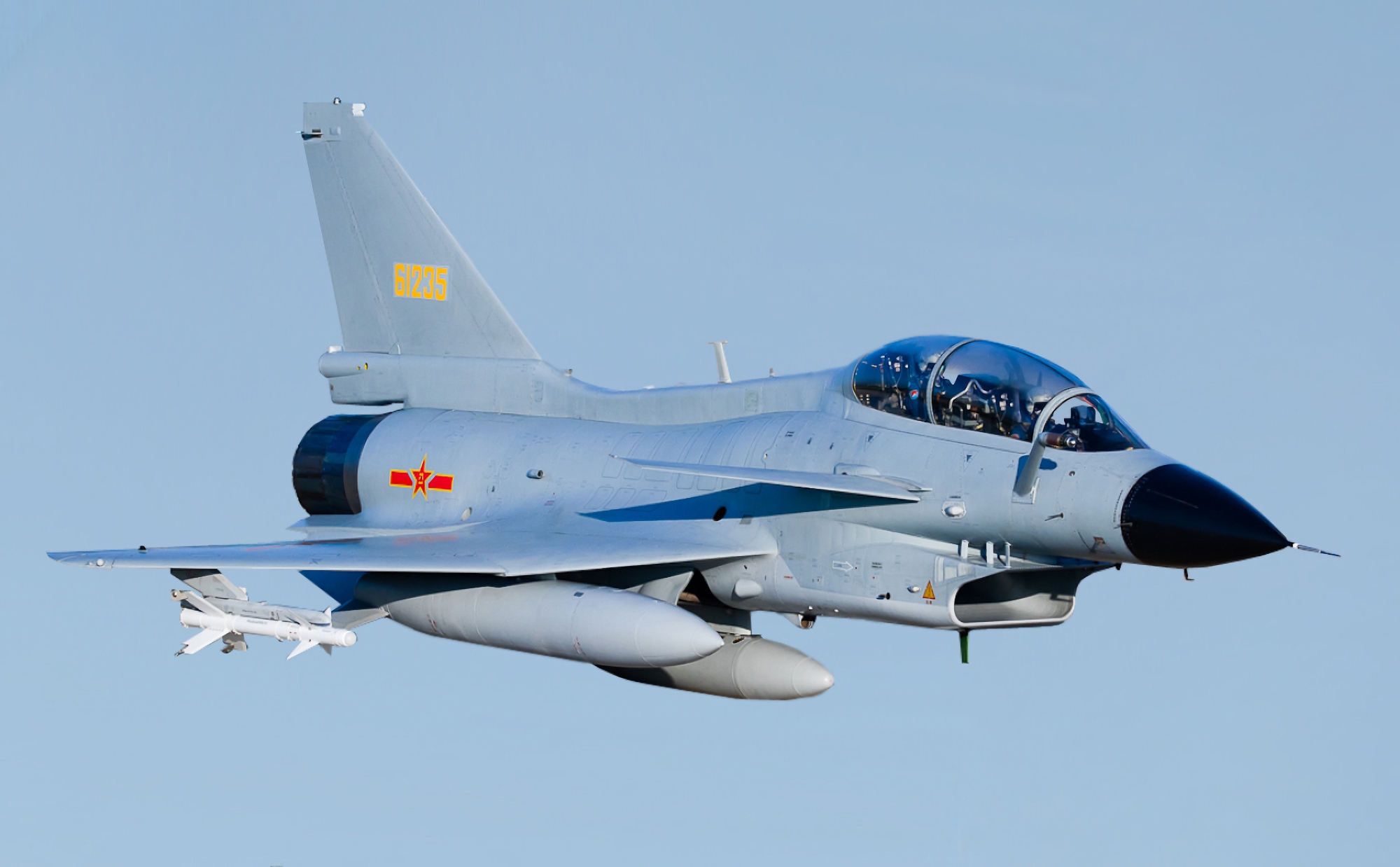 Per sostituire gli F-16: L'Egitto ordina i caccia J-10 dalla Cina Per sostituire gli F-16: L'Egitto ordina i caccia J-10 dalla Cina