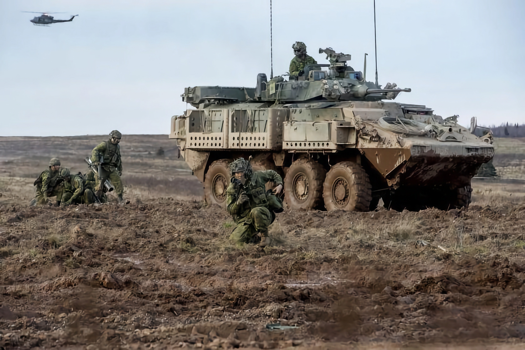 L'AFU utilizza già gli APC canadesi LAV II ACSV Super Bison con mitragliatrici da 7,62 mm. L'AFU utilizza già gli APC canadesi LAV II ACSV Super Bison con mitragliatrici da 7,62 mm.