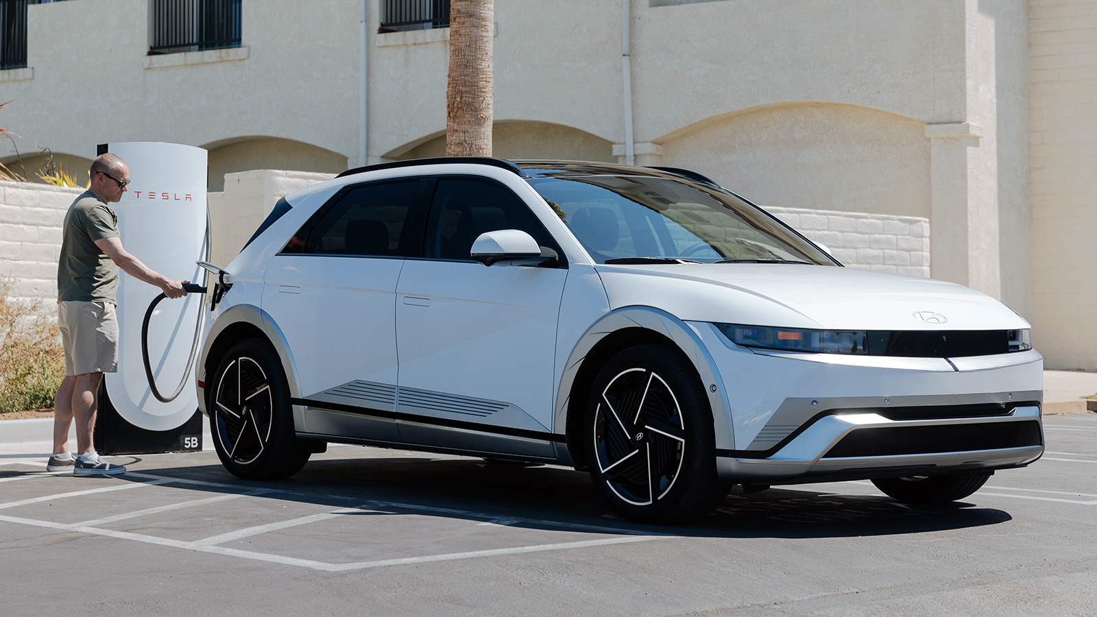 Hyundai Ioniq 5 2025 riceve la porta NACS di Tesla e il nuovo pacchetto off-road XRT Hyundai Ioniq 5 2025 riceve la porta NACS di Tesla e il nuovo pacchetto off-road XRT