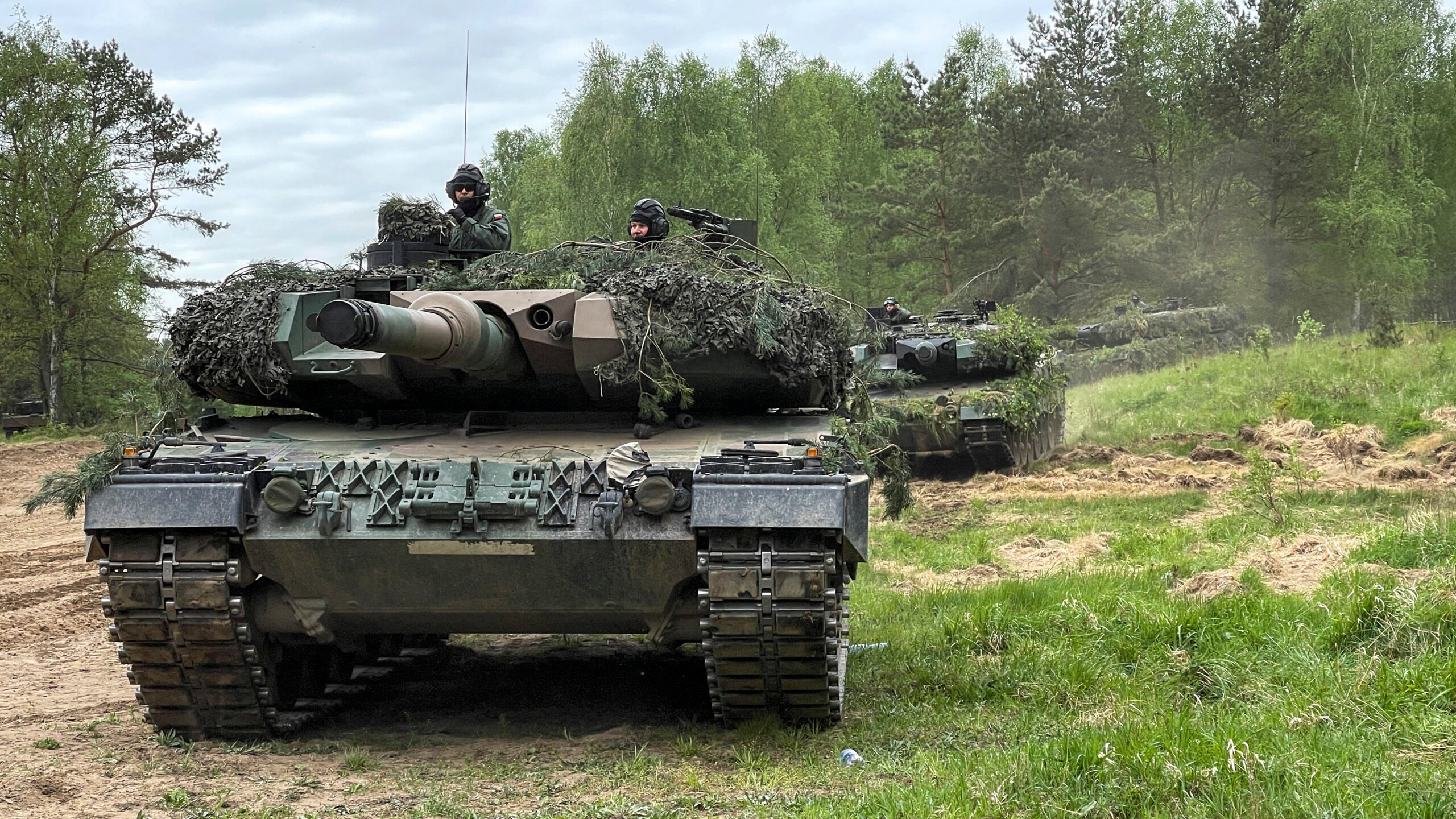È ufficiale: La Polonia trasferisce all'Ucraina 14 carri armati tedeschi Leopard 2 È ufficiale: La Polonia trasferisce all'Ucraina 14 carri armati tedeschi Leopard 2