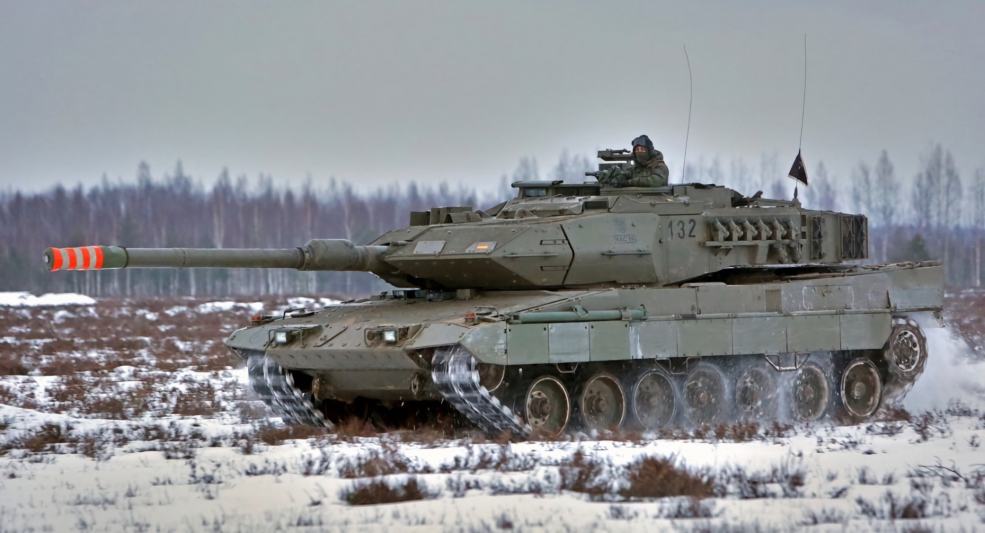 È ufficiale: La Spagna decide di dare all'Ucraina 10 carri armati Leopard 2 invece di 6 È ufficiale: La Spagna decide di dare all'Ucraina 10 carri armati Leopard 2 invece di 6