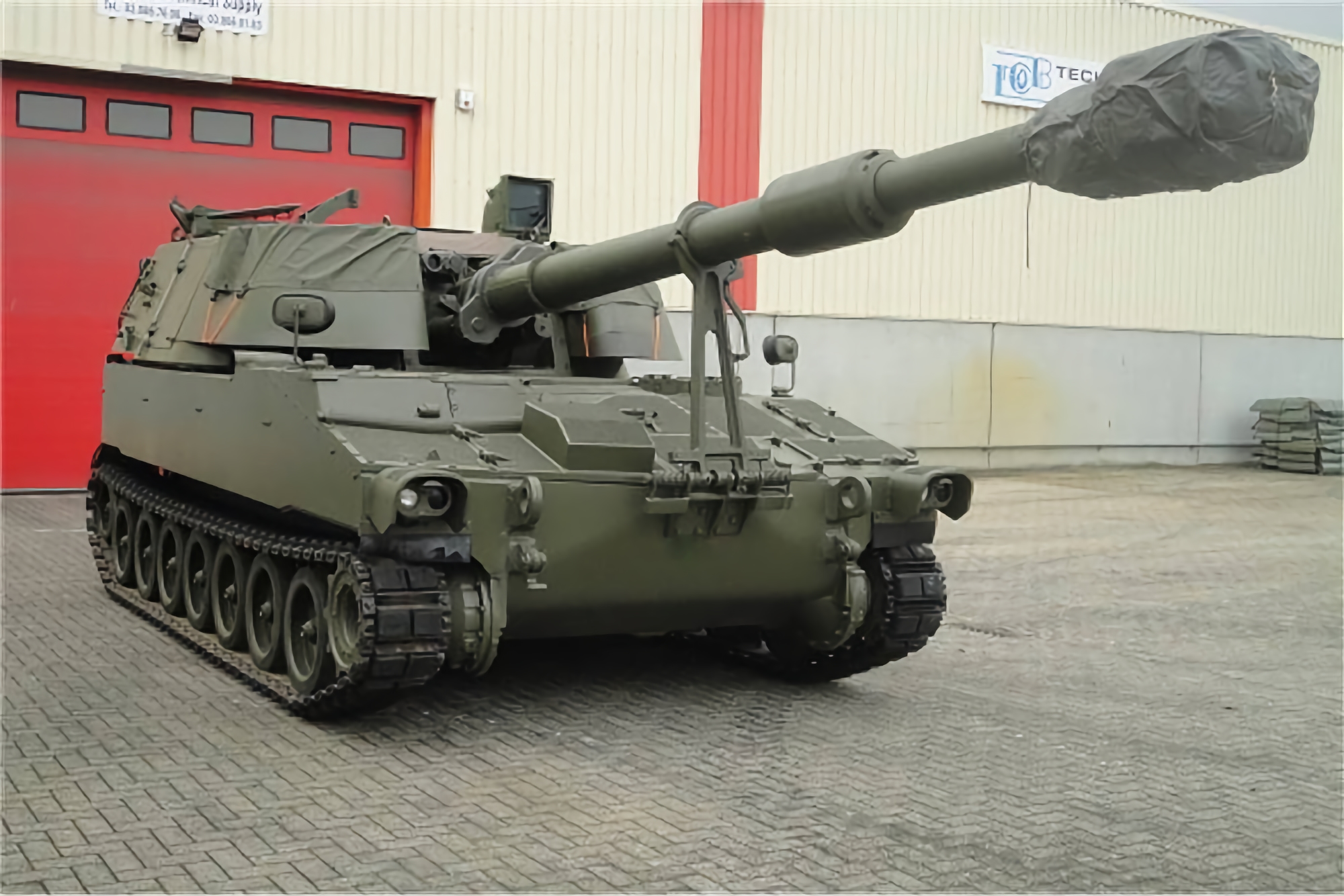 Il Regno Unito ha acquistato e riparato più di 20 cannoni semoventi M109: ora vengono inviati in Ucraina Il Regno Unito ha acquistato e riparato più di 20 cannoni semoventi M109: ora vengono inviati in Ucraina