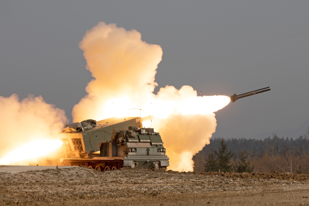 La Germania trasferirà all'Ucraina un nuovo lotto di sistemi a razzo a lancio multiplo MARS II e 200 munizioni ad alta precisione GMLRS con una gittata di 84 km. La Germania trasferirà all'Ucraina un nuovo lotto di sistemi a razzo a lancio multiplo MARS II e 200 munizioni ad alta precisione GMLRS con una gittata di 84 km.