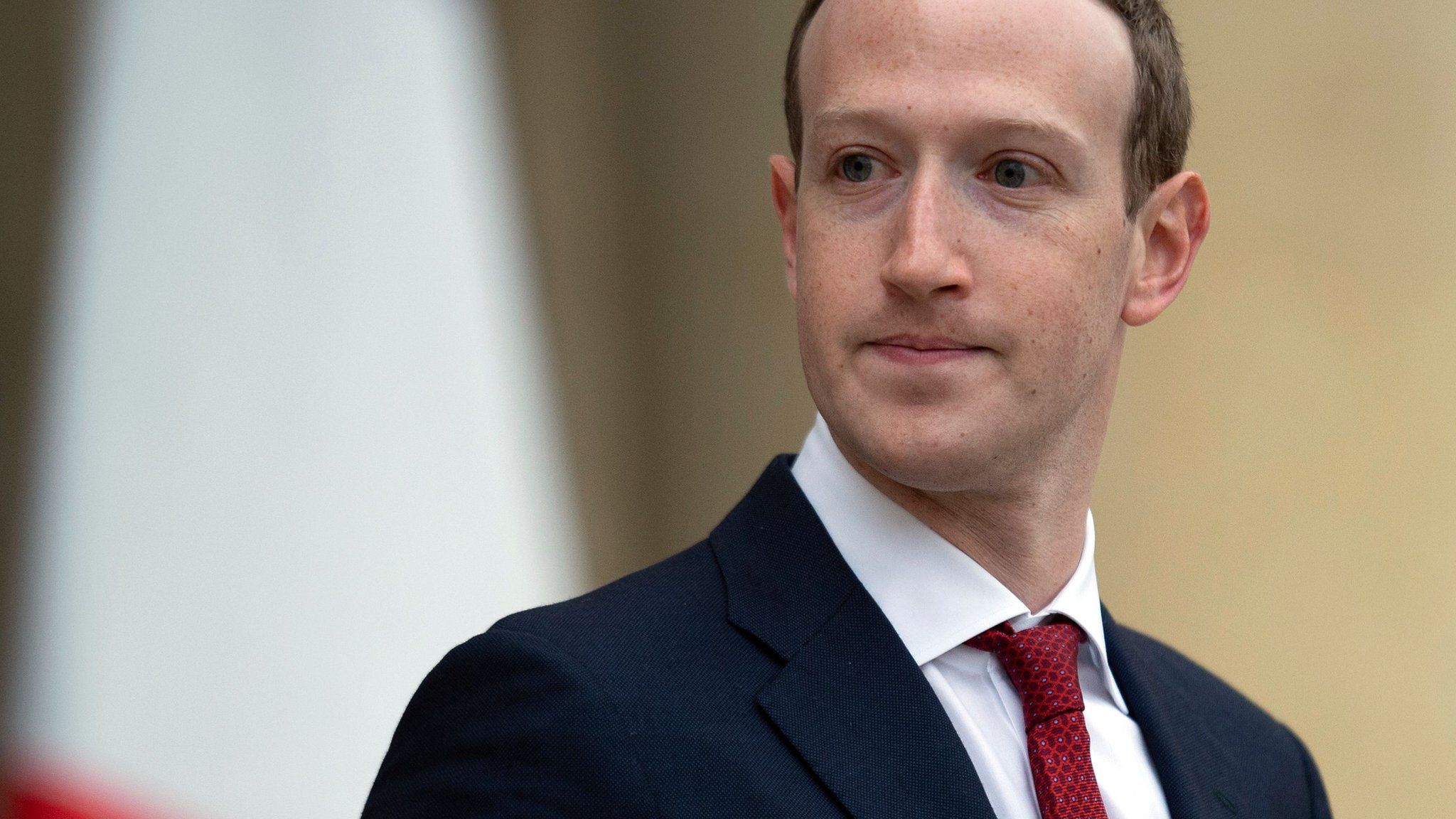 L'Ucraina chiede a Mark Zuckerberg di bloccare Facebook e Instagram in Russia L'Ucraina chiede a Mark Zuckerberg di bloccare Facebook e Instagram in Russia