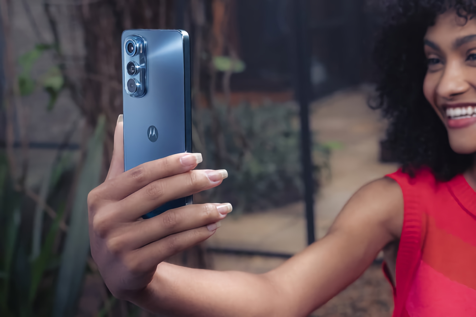 Motorola Edge 30: display OLED 144Hz, chip Snapdragon 778G+ e tripla fotocamera da 50MP a 450 euro Motorola Edge 30: display OLED 144Hz, chip Snapdragon 778G+ e tripla fotocamera da 50MP a 450 euro