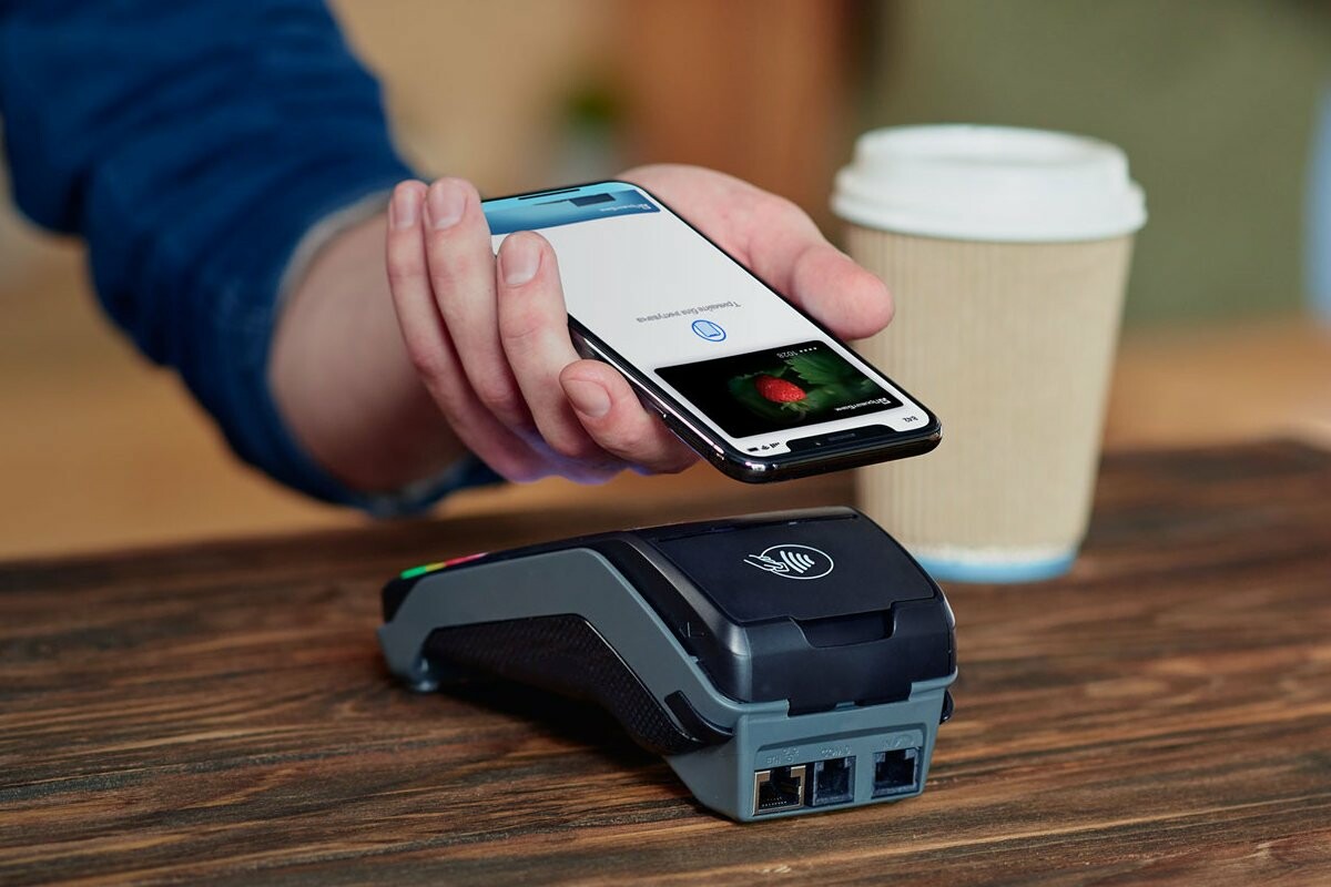 Ora il pagamento è veramente senza contatto: nei prossimi cinque anni, il raggio d'azione dell'NFC aumenterà di 6 volte. Ora il pagamento è veramente senza contatto: nei prossimi cinque anni, il raggio d'azione dell'NFC aumenterà di 6 volte.