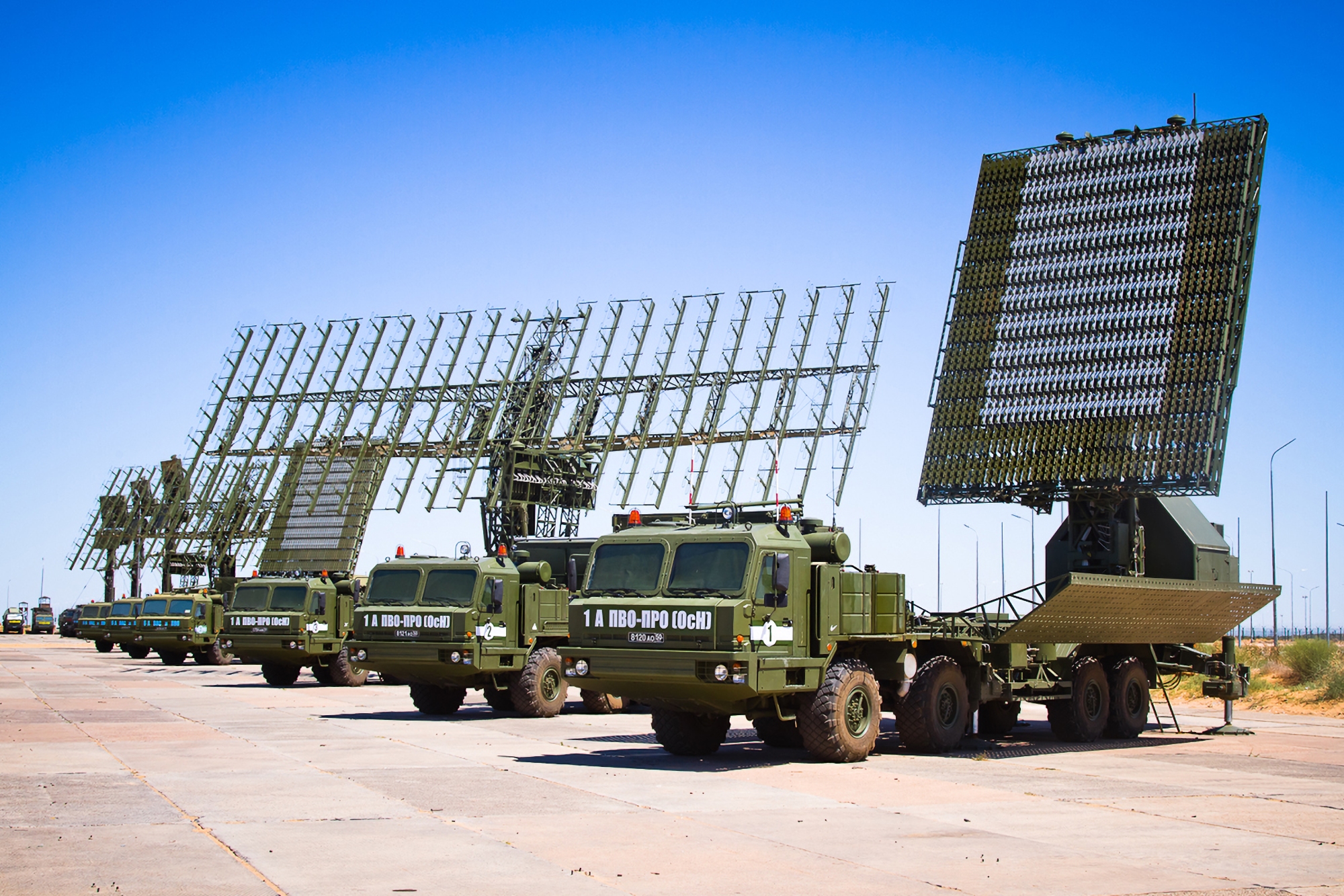 Le forze armate dell'Ucraina hanno distrutto il moderno radar Nebo-M, può tracciare fino a 200 bersagli balistici a una distanza di 600 km Le forze armate dell'Ucraina hanno distrutto il moderno radar Nebo-M, può tracciare fino a 200 bersagli balistici a una distanza di 600 km