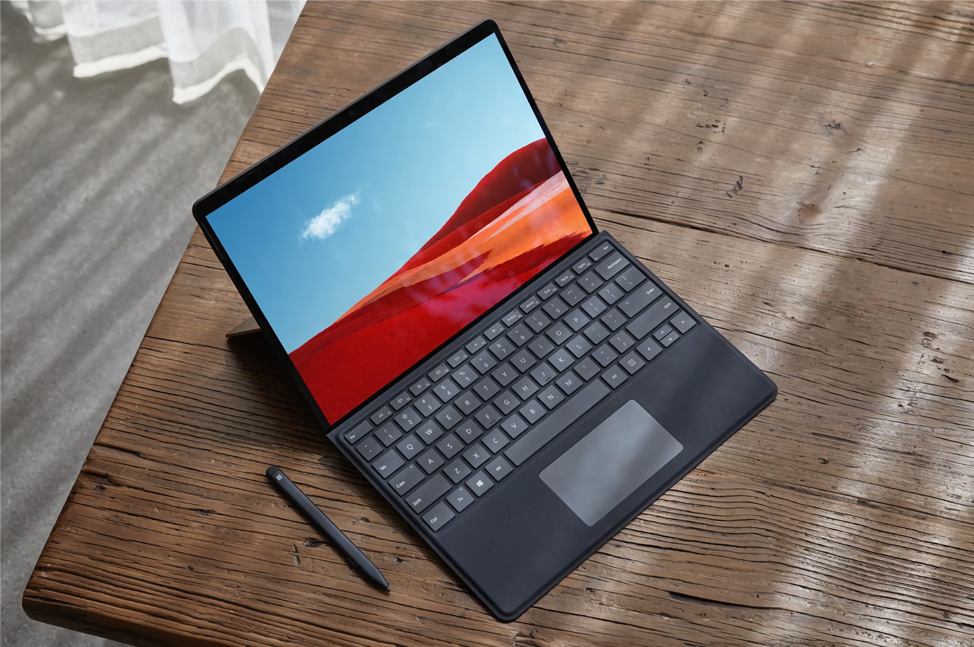 Microsoft sta lavorando su un dispositivo Surface con un processore Snapdragon 8cx Gen 3 a bordo Microsoft sta lavorando su un dispositivo Surface con un processore Snapdragon 8cx Gen 3 a bordo