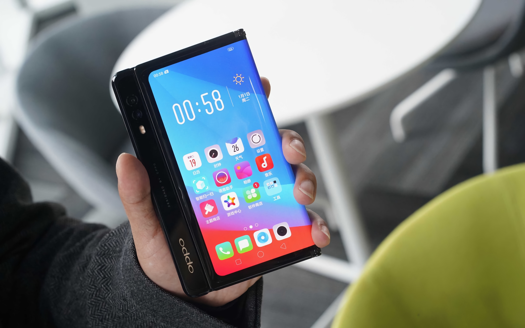 Rumour: il primo smartphone pieghevole di OPPO sarà presentato il mese prossimo Rumour: il primo smartphone pieghevole di OPPO sarà presentato il mese prossimo