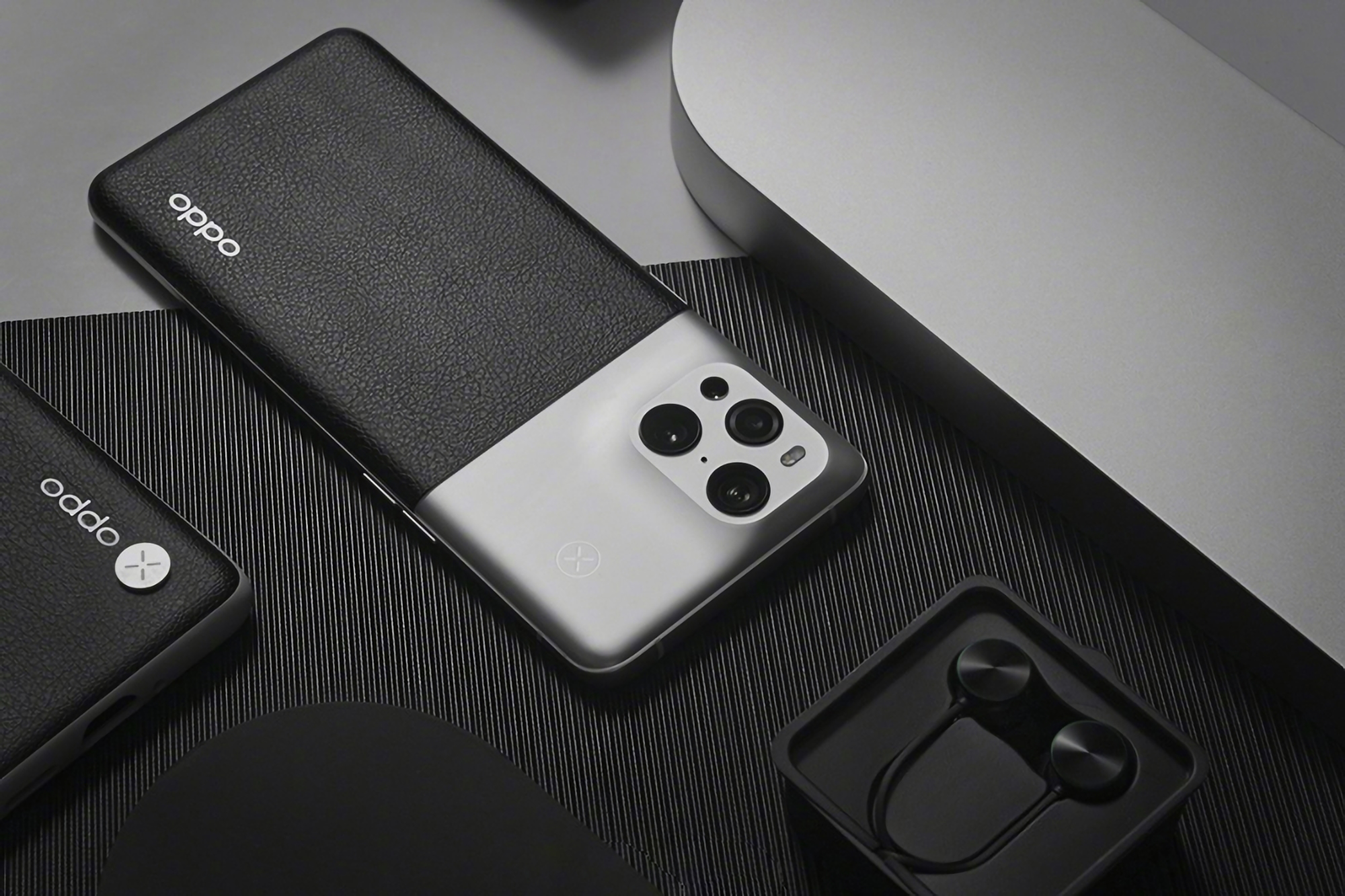 Display 2K, chip Snapdragon 8 Gen1 e ricarica rapida con potenza superiore a 80W: in rete sono apparse le specifiche OPPO Find X4 Display 2K, chip Snapdragon 8 Gen1 e ricarica rapida con potenza superiore a 80W: in rete sono apparse le specifiche OPPO Find X4