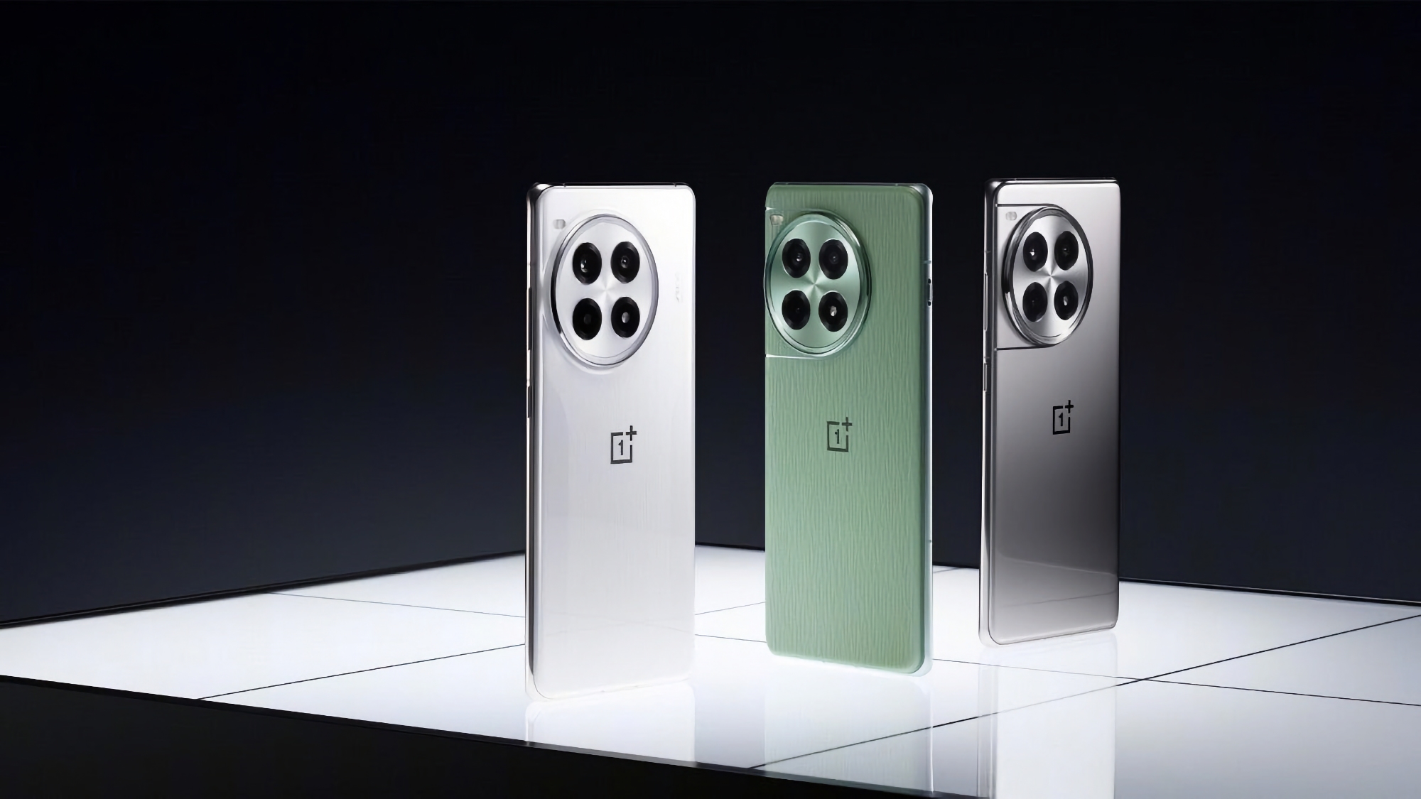 Display BOE X2, chip Snapdragon 8 Gen 4 e corpo in ceramica: un insider rivela le specifiche di OnePlus Ace 5 Pro Display BOE X2, chip Snapdragon 8 Gen 4 e corpo in ceramica: un insider rivela le specifiche di OnePlus Ace 5 Pro