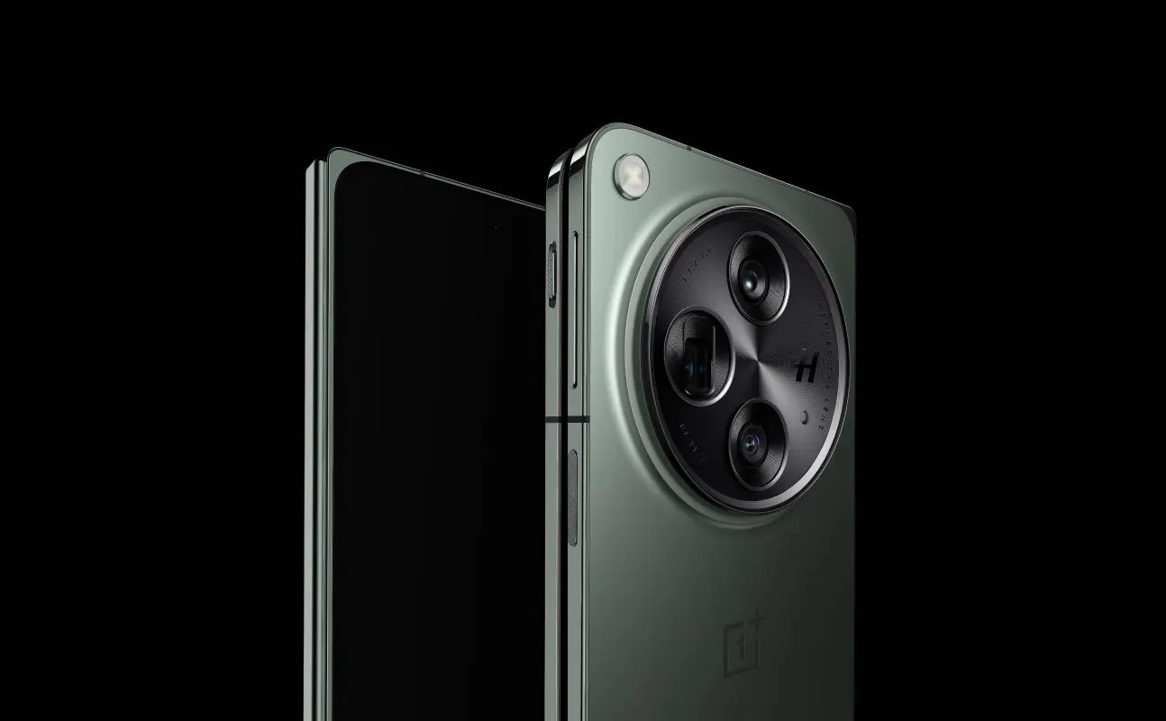 OnePlus ha presentato il suo primo smartphone pieghevole, il OnePlus Open, un clone dell'OPPO Find N3 per il mercato globale al prezzo di 1.799 euro. OnePlus ha presentato il suo primo smartphone pieghevole, il OnePlus Open, un clone dell'OPPO Find N3 per il mercato globale al prezzo di 1.799 euro.