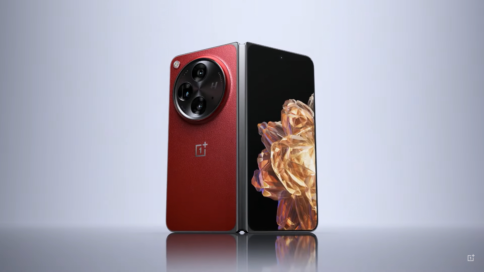 OnePlus Open Apex Edition in colore Crimson Shadow e 1TB di storage ha debuttato in Europa OnePlus Open Apex Edition in colore Crimson Shadow e 1TB di storage ha debuttato in Europa
