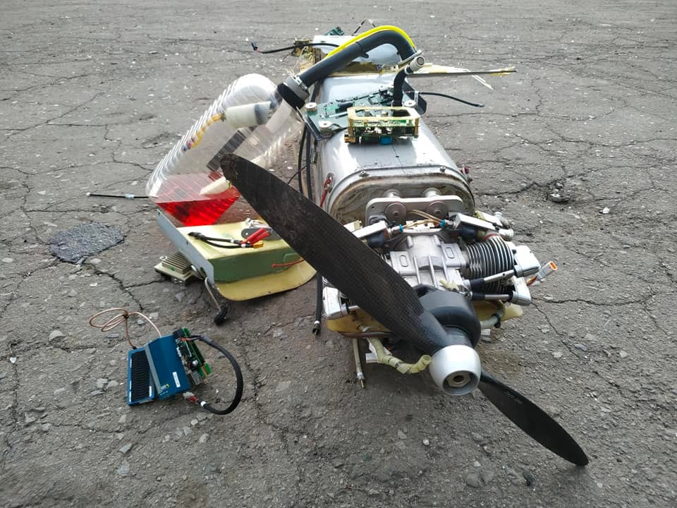 EW delle forze armate ucraine ha sbarcato l'ultimo UAV "Orlan-30": invece di un serbatoio di carburante, aveva una bottiglia di plastica EW delle forze armate ucraine ha sbarcato l'ultimo UAV "Orlan-30": invece di un serbatoio di carburante, aveva una bottiglia di plastica
