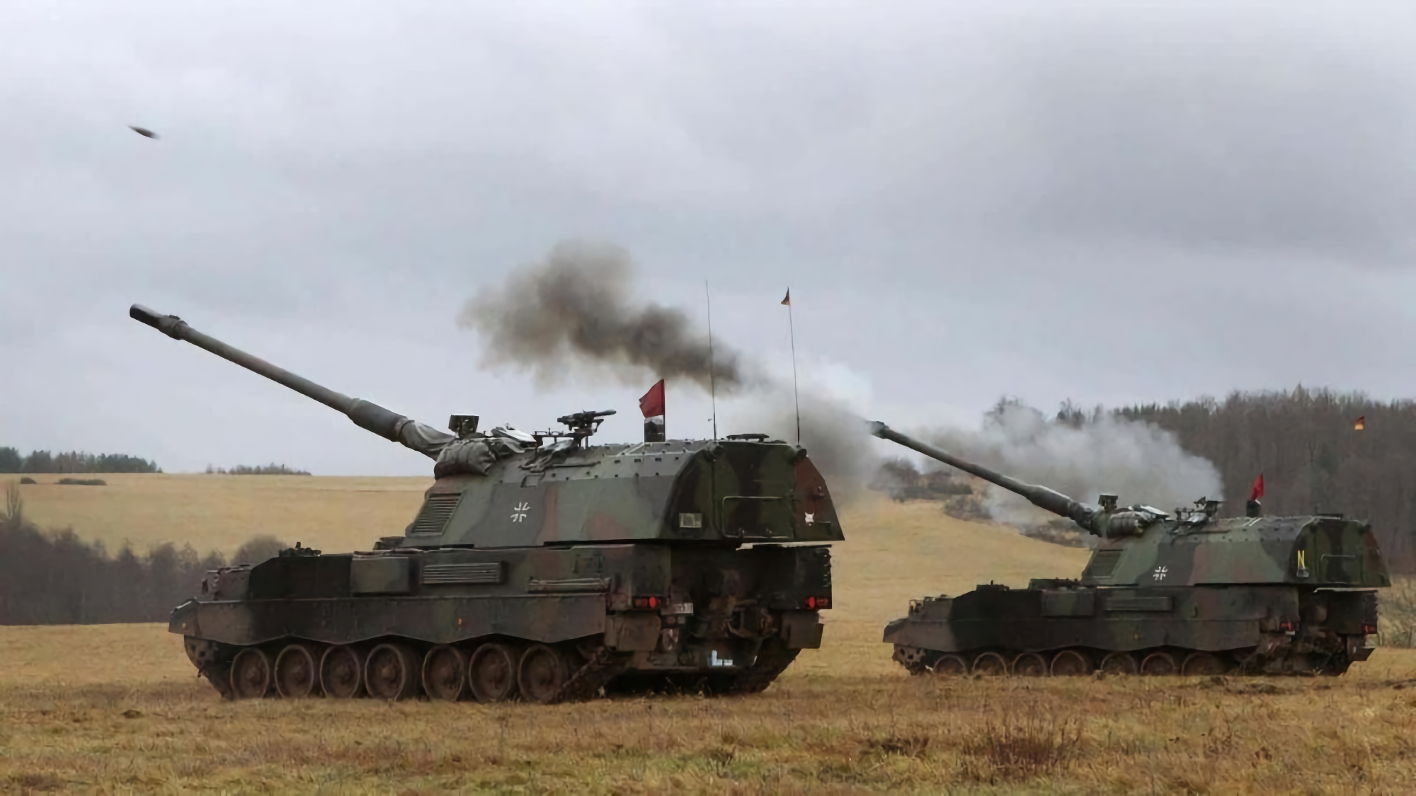 Le forze armate ucraine hanno confermato la ricezione di proiettili a ricerca SMArt per gli obici Panzerhaubitze 2000 Le forze armate ucraine hanno confermato la ricezione di proiettili a ricerca SMArt per gli obici Panzerhaubitze 2000