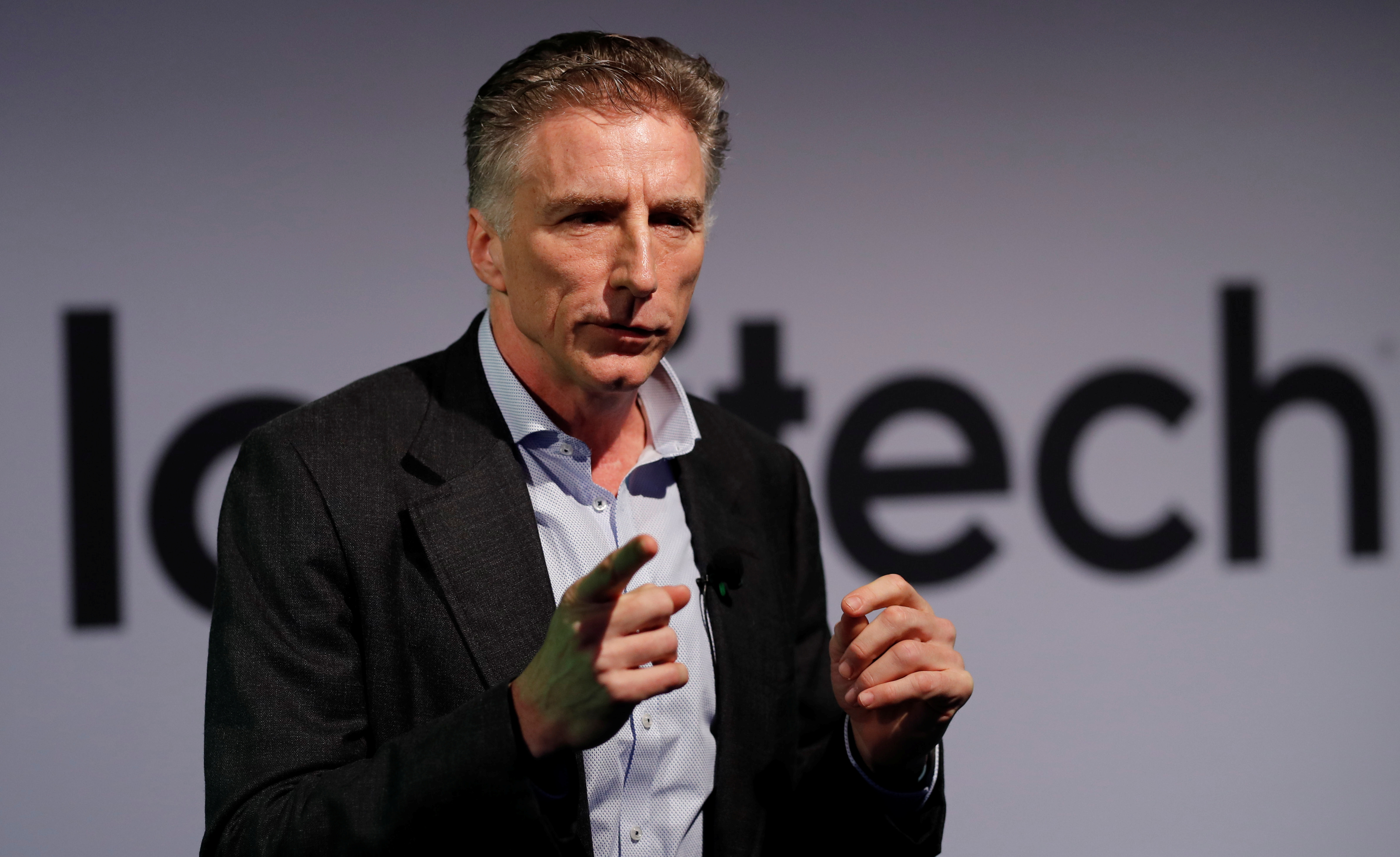 Bracken Darrell, CEO di Logitech, cambia lavoro Bracken Darrell, CEO di Logitech, cambia lavoro