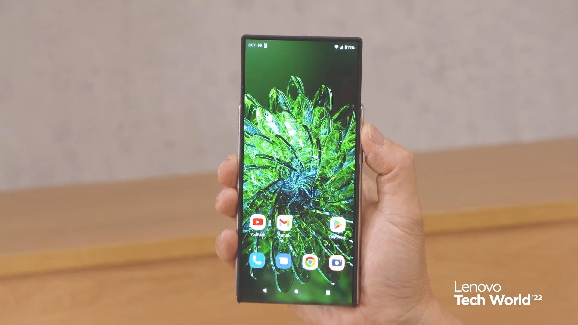 Tech World 2022: Lenovo ha mostrato un concept di smartphone Motorola con display da 5 a 6,5 pollici Tech World 2022: Lenovo ha mostrato un concept di smartphone Motorola con display da 5 a 6,5 pollici