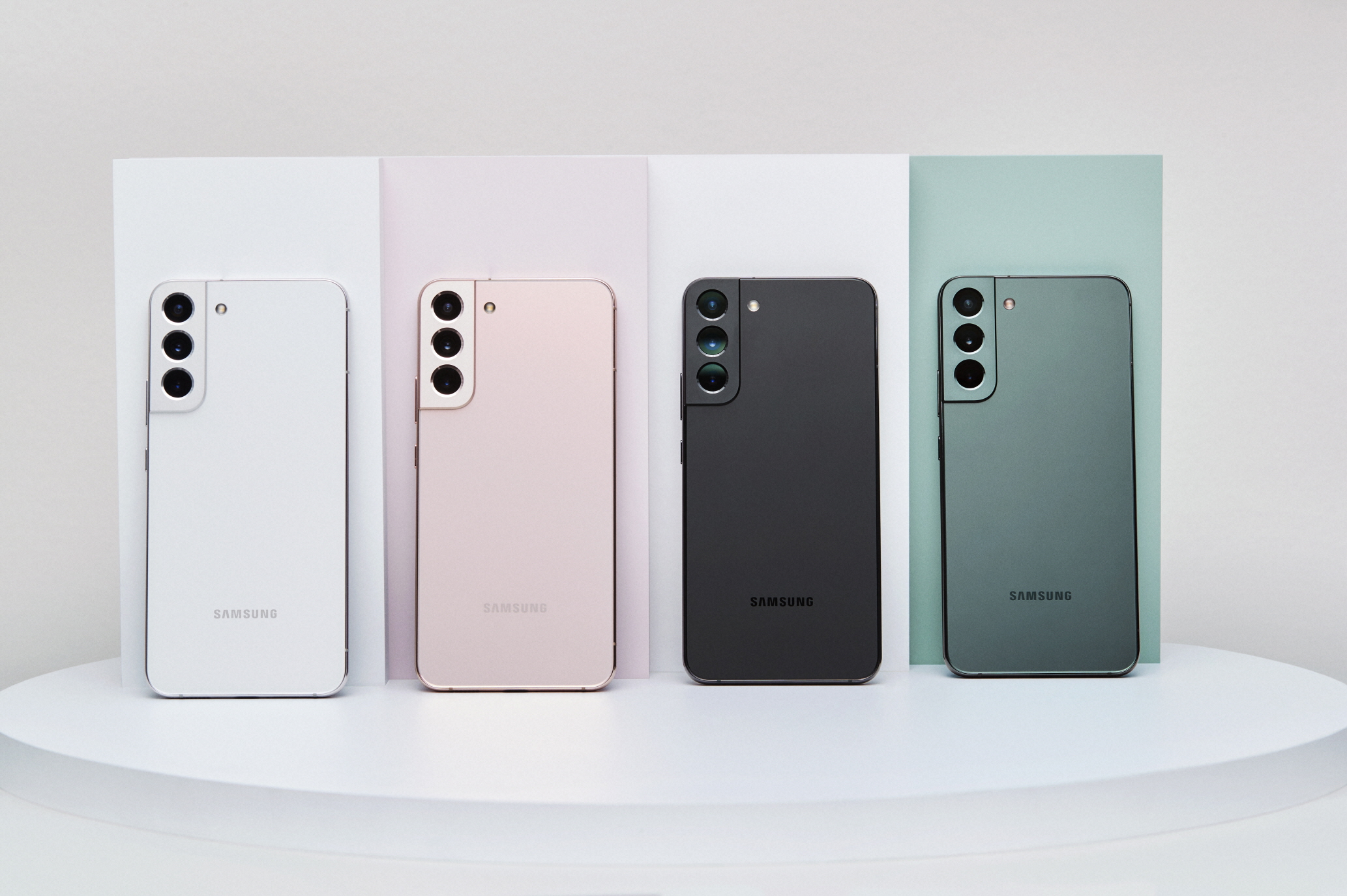 Samsung colorerà il vostro mondo: una panoramica delle colorazioni del Galaxy S22 Innovazioni cromatiche: quali nuove tonalità offrirà il Samsung Galaxy S22?